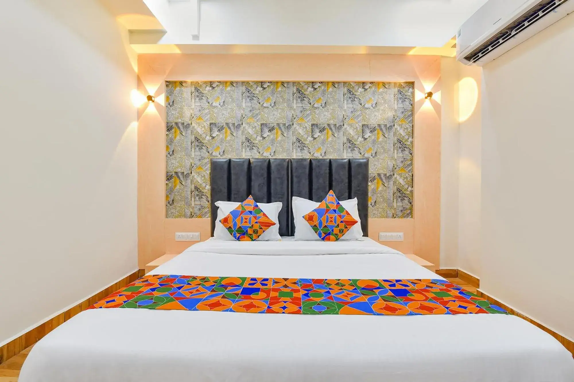 Bed in FabHotel Symphony Grand Bed in FabHotel Symphony Grand