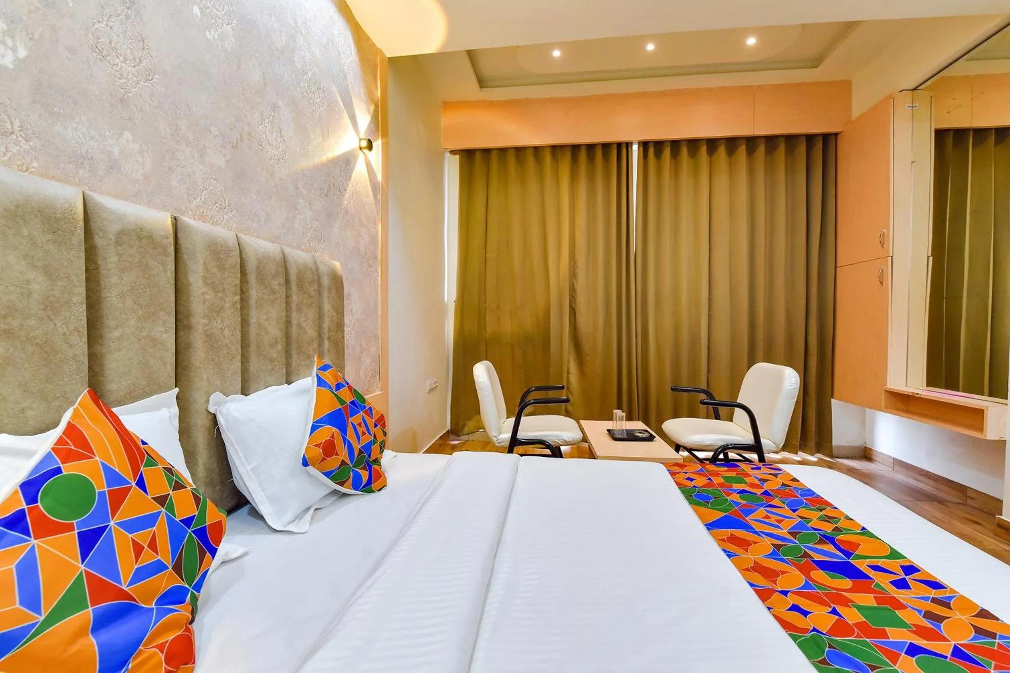 Bed in FabHotel Symphony Grand