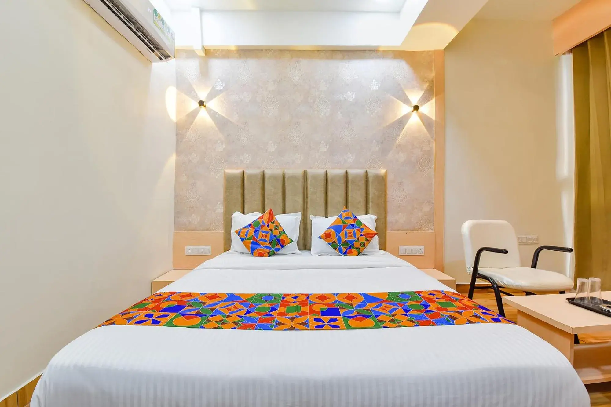 Bed in FabHotel Symphony Grand Bed in FabHotel Symphony Grand