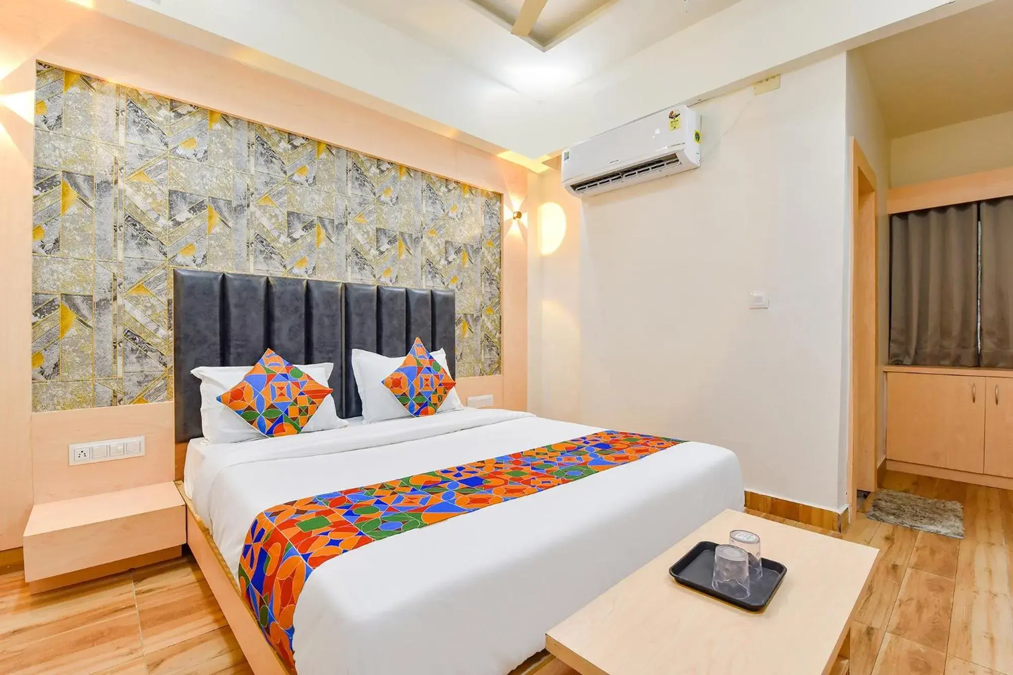 Bed in FabHotel Symphony Grand Bed in FabHotel Symphony Grand