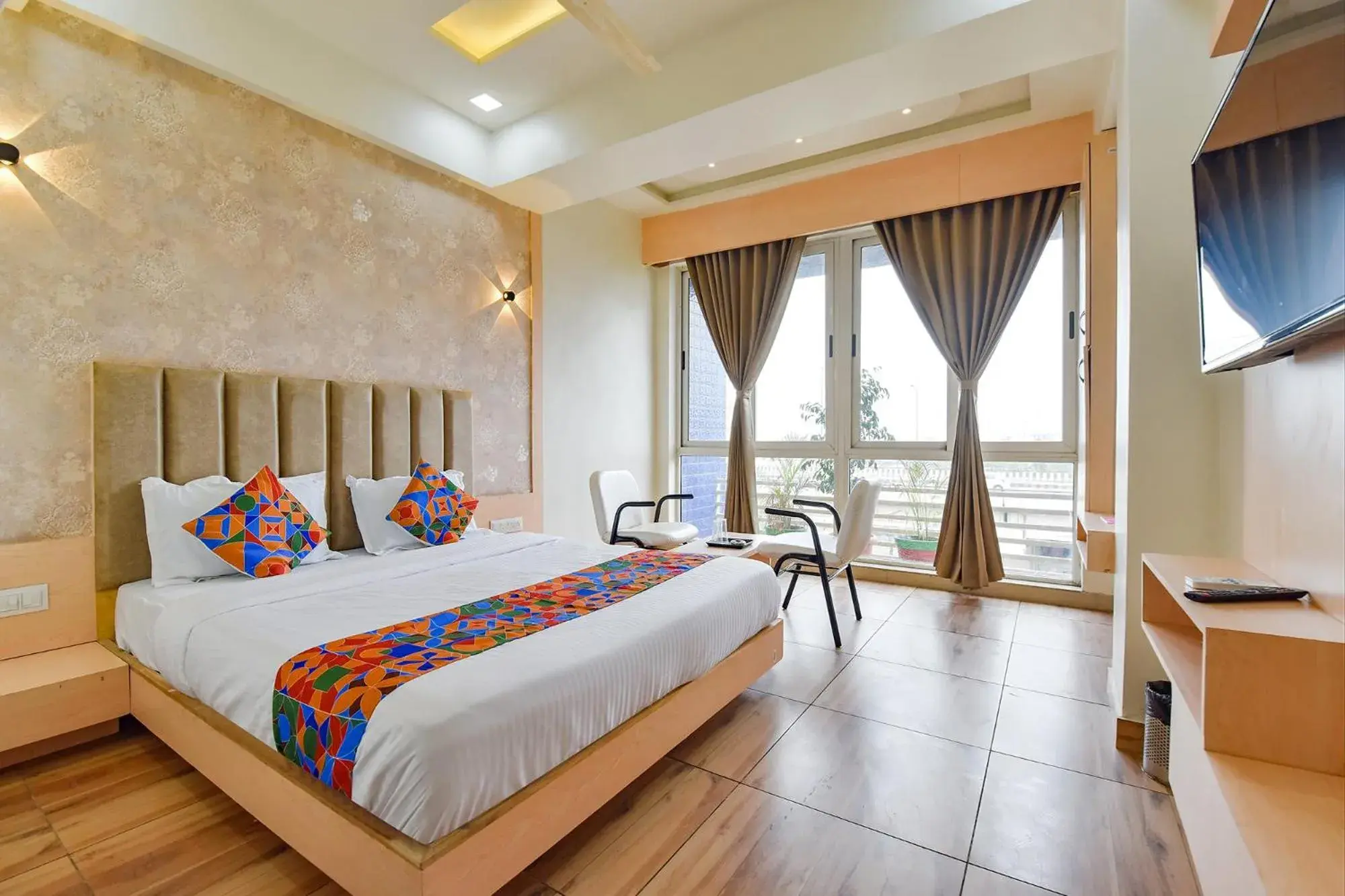 Bed in FabHotel Symphony Grand Bed in FabHotel Symphony Grand