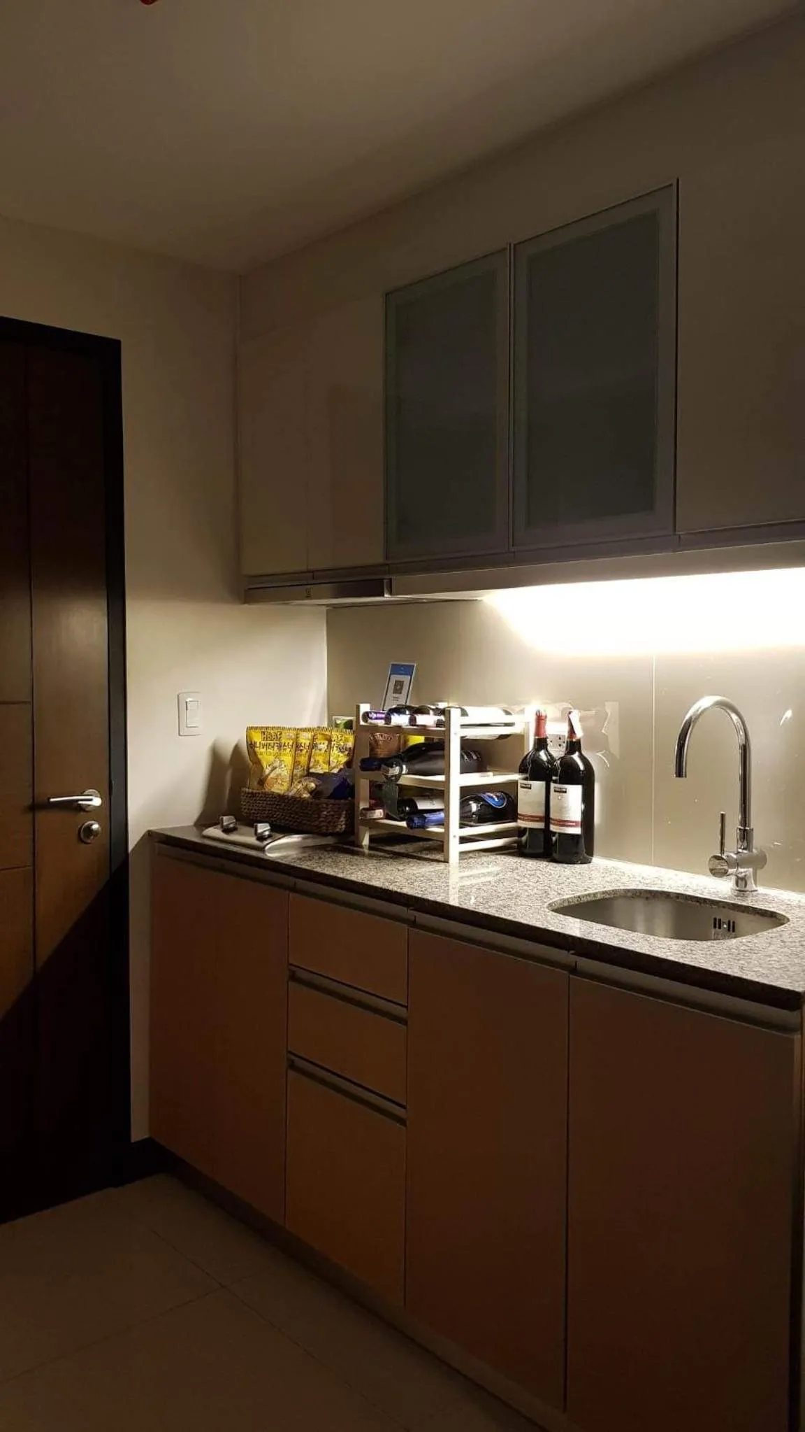 101 Newport blvd C2 4F by Rechelle Nunag