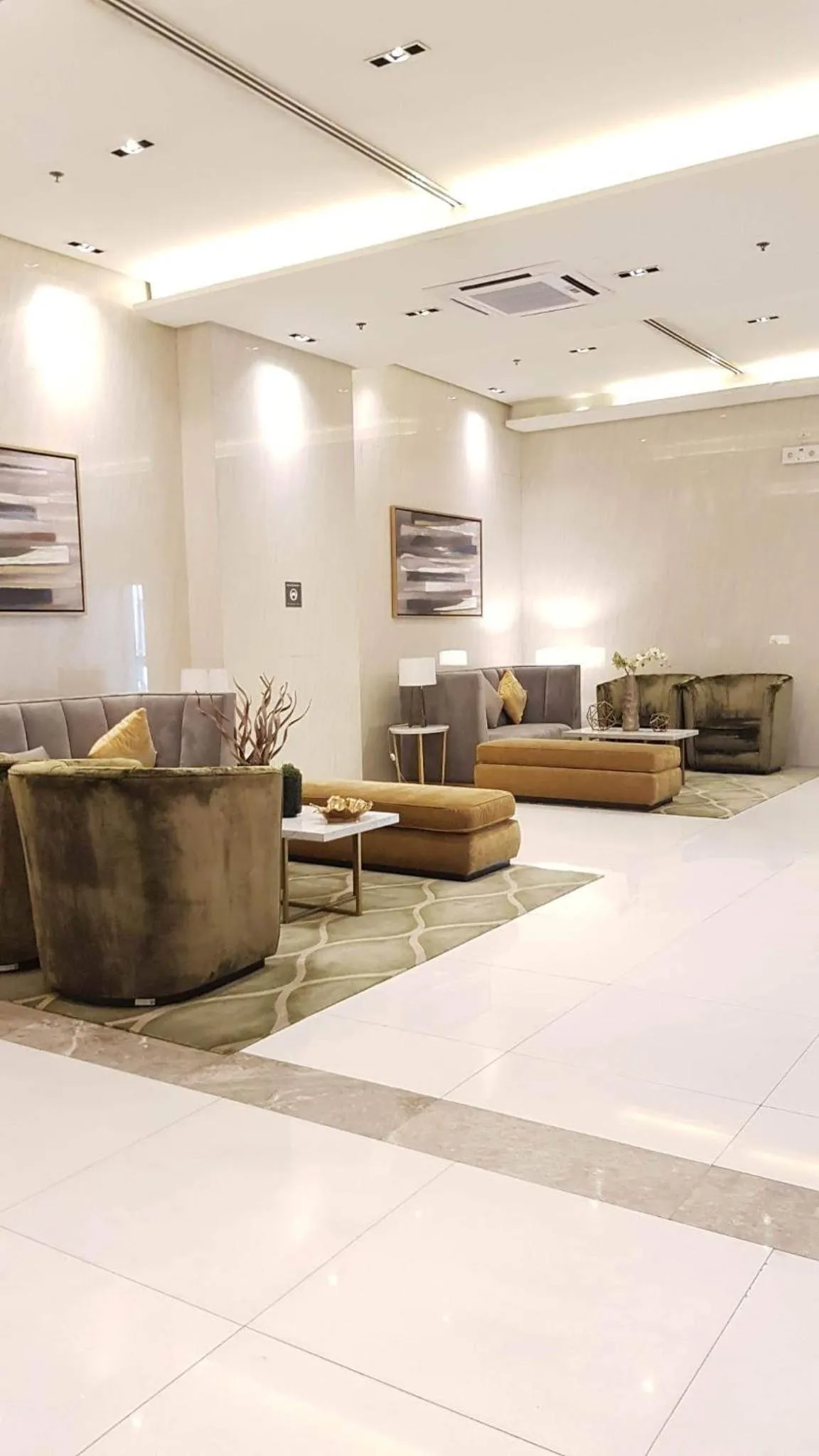 101 Newport blvd C2 4F by Rechelle Nunag