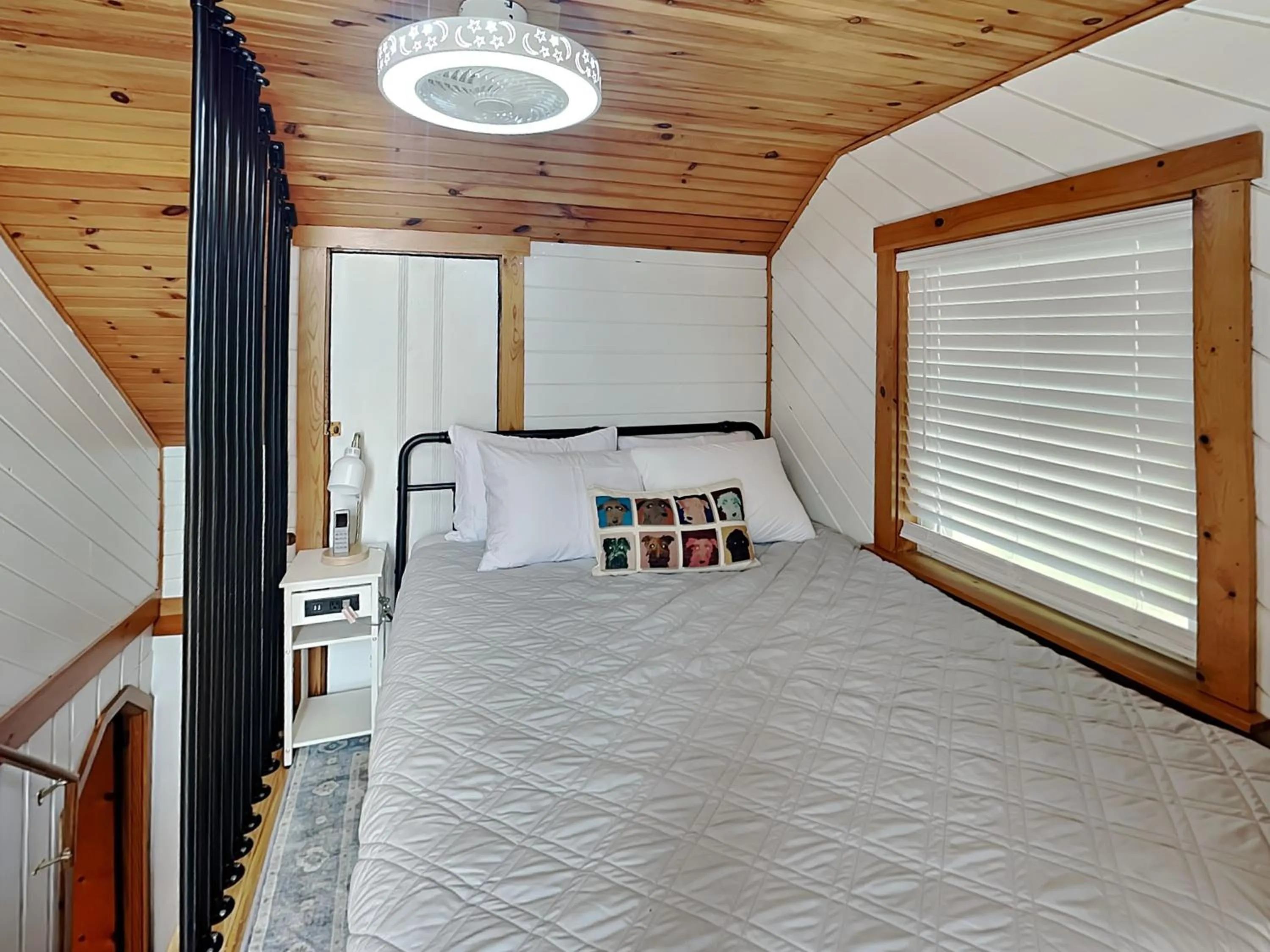 Property building, Bed in A Beautiful View