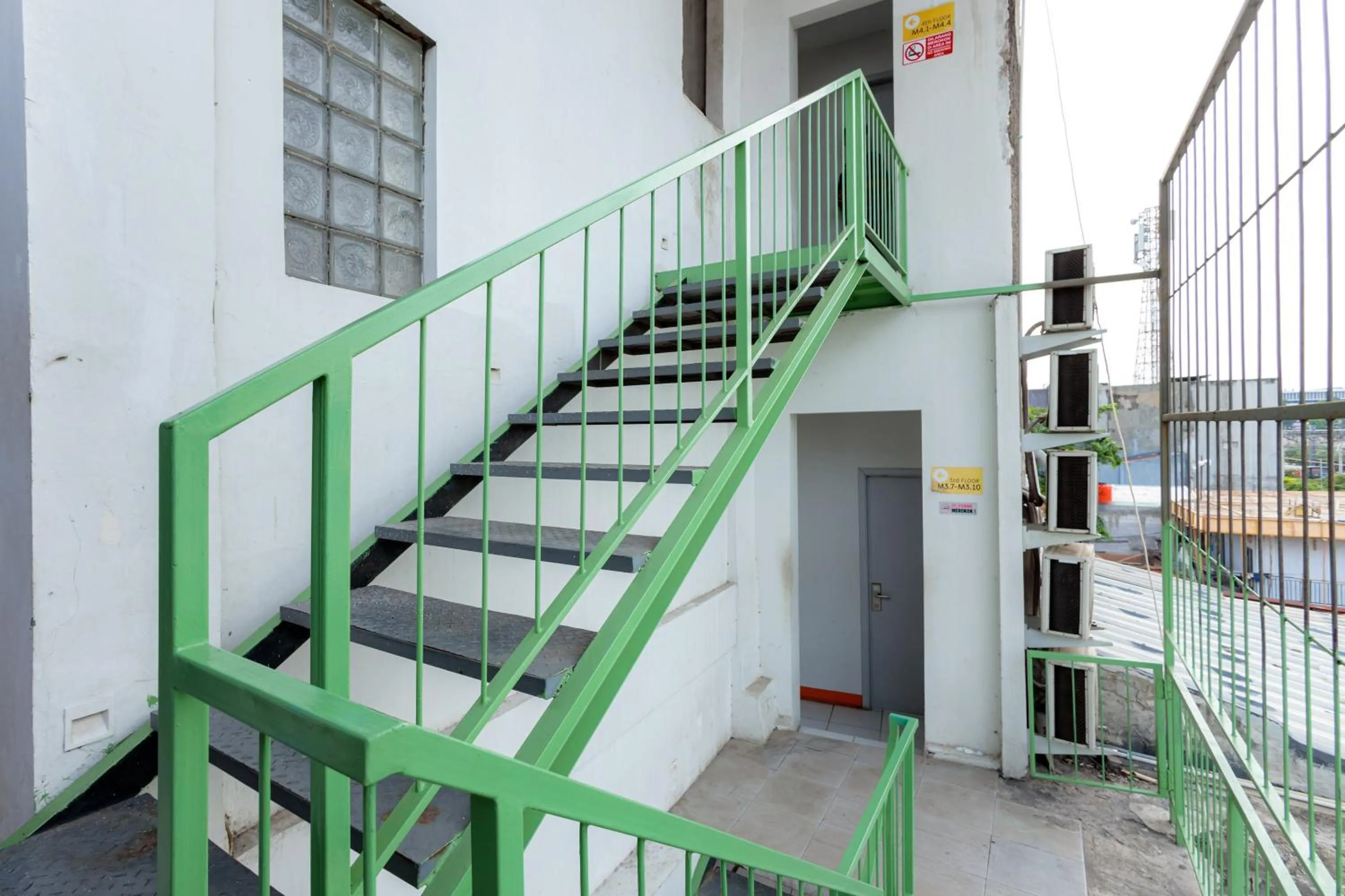 Property building in RedDoorz near Mangga Dua Mall