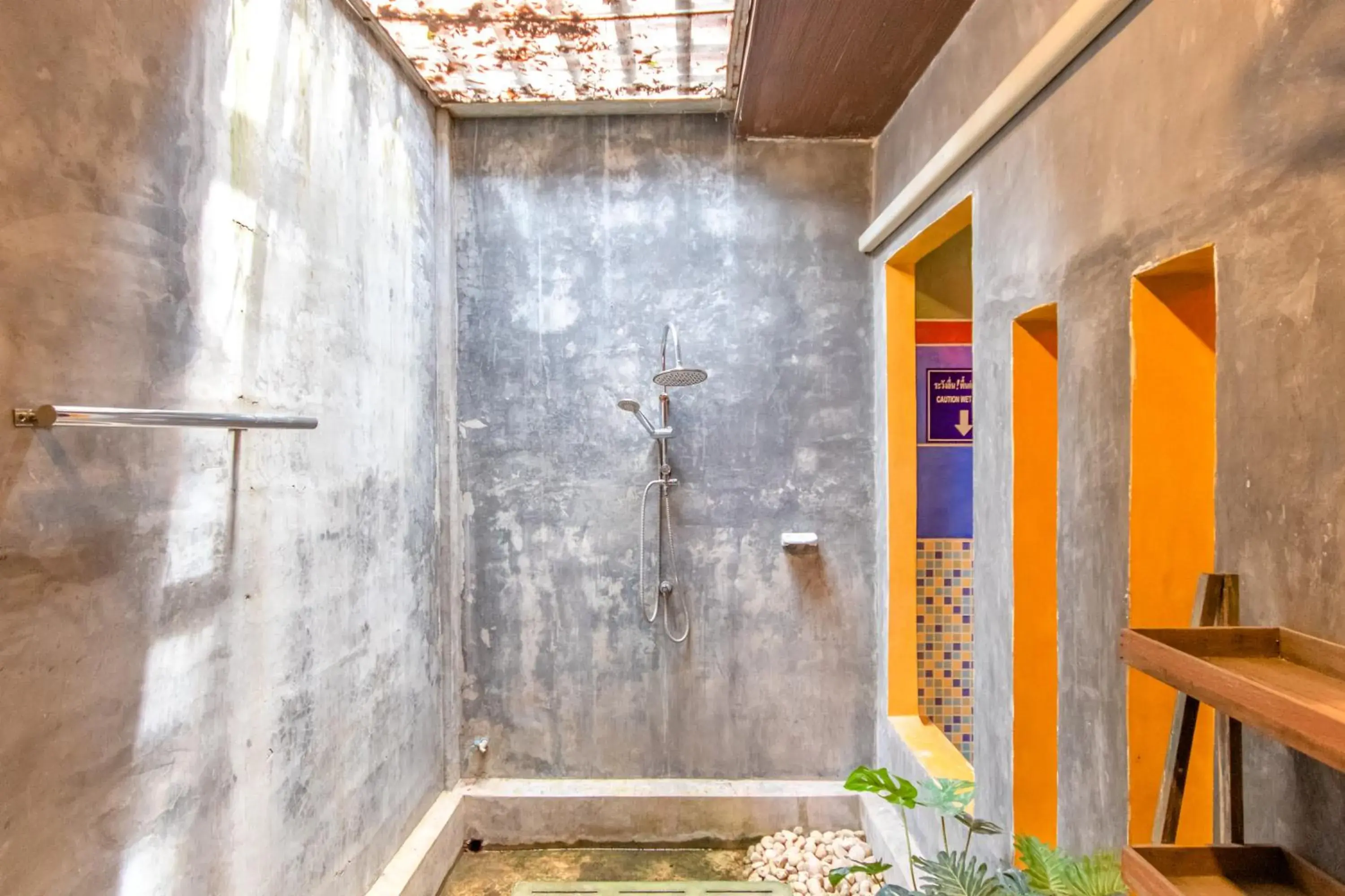 Shower in Namsai Resort Kanchanaburi Shower in Namsai Resort Kanchanaburi