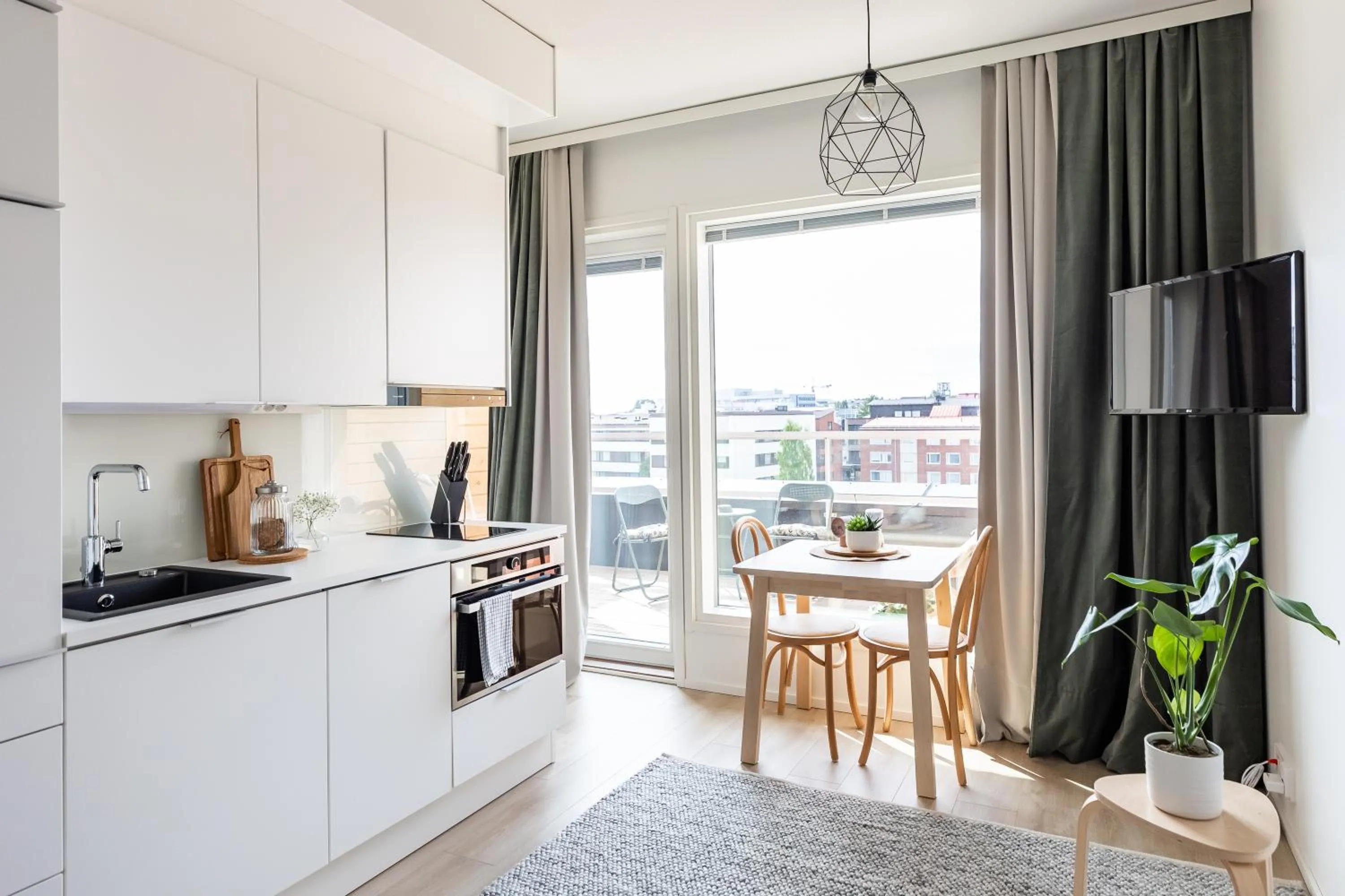 Arctic Taiga Penthouse City Suite