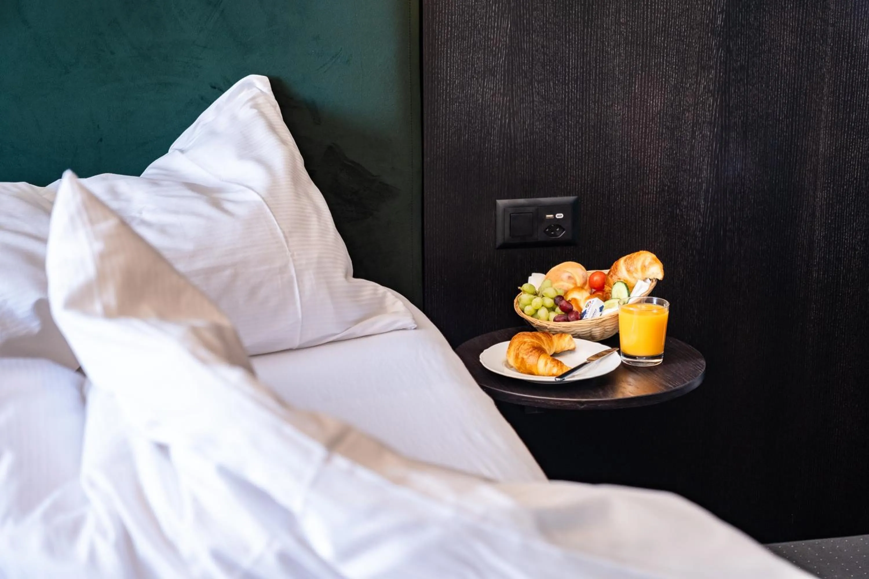 Bed in Hotel Royal Luzern