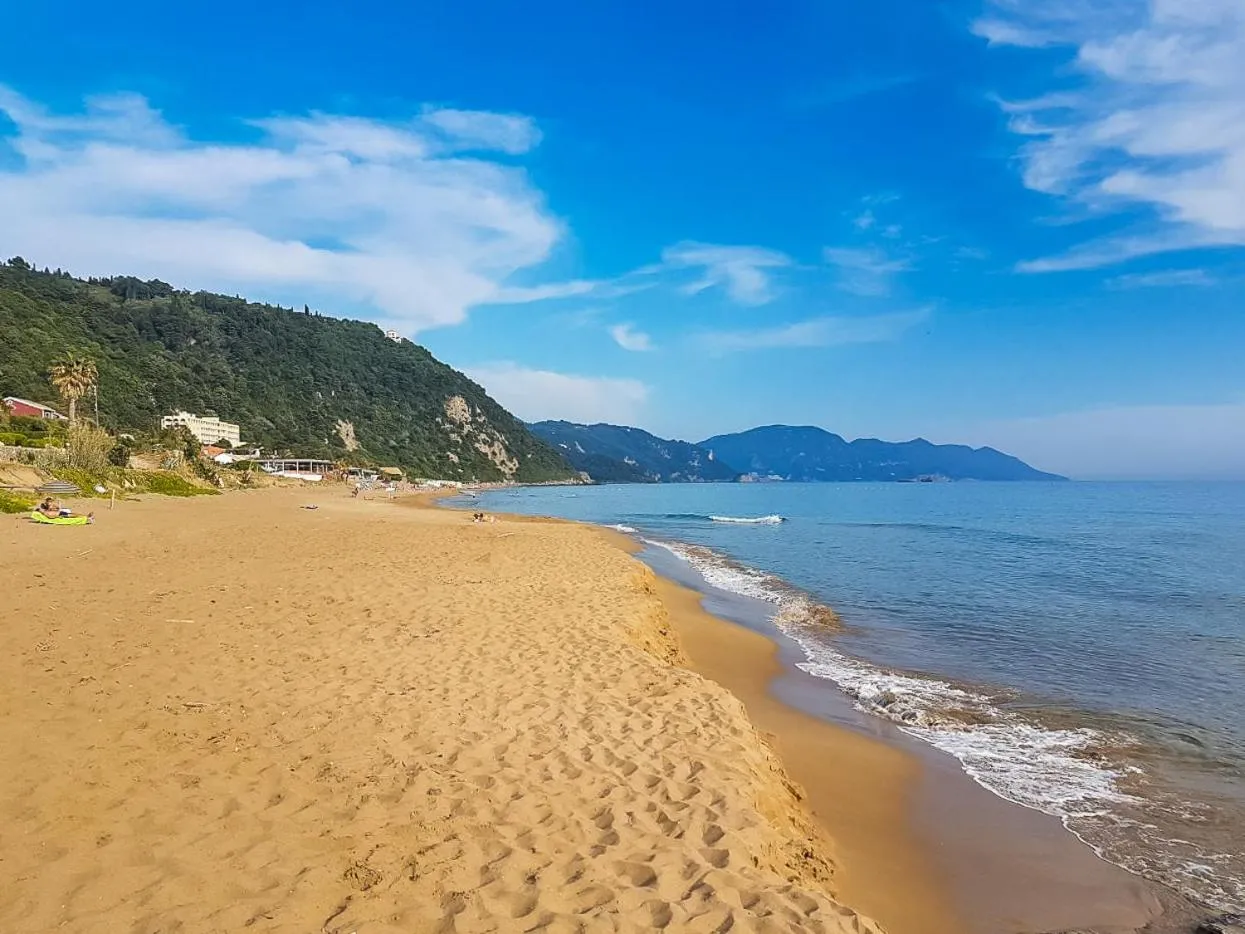 Deluxe Double or Twin Room with Sea View in Costal apartment