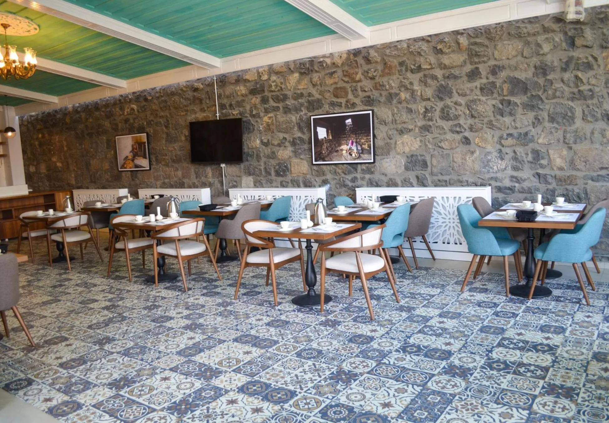 Restaurant/places to eat in Qrista Managed by Dedeman