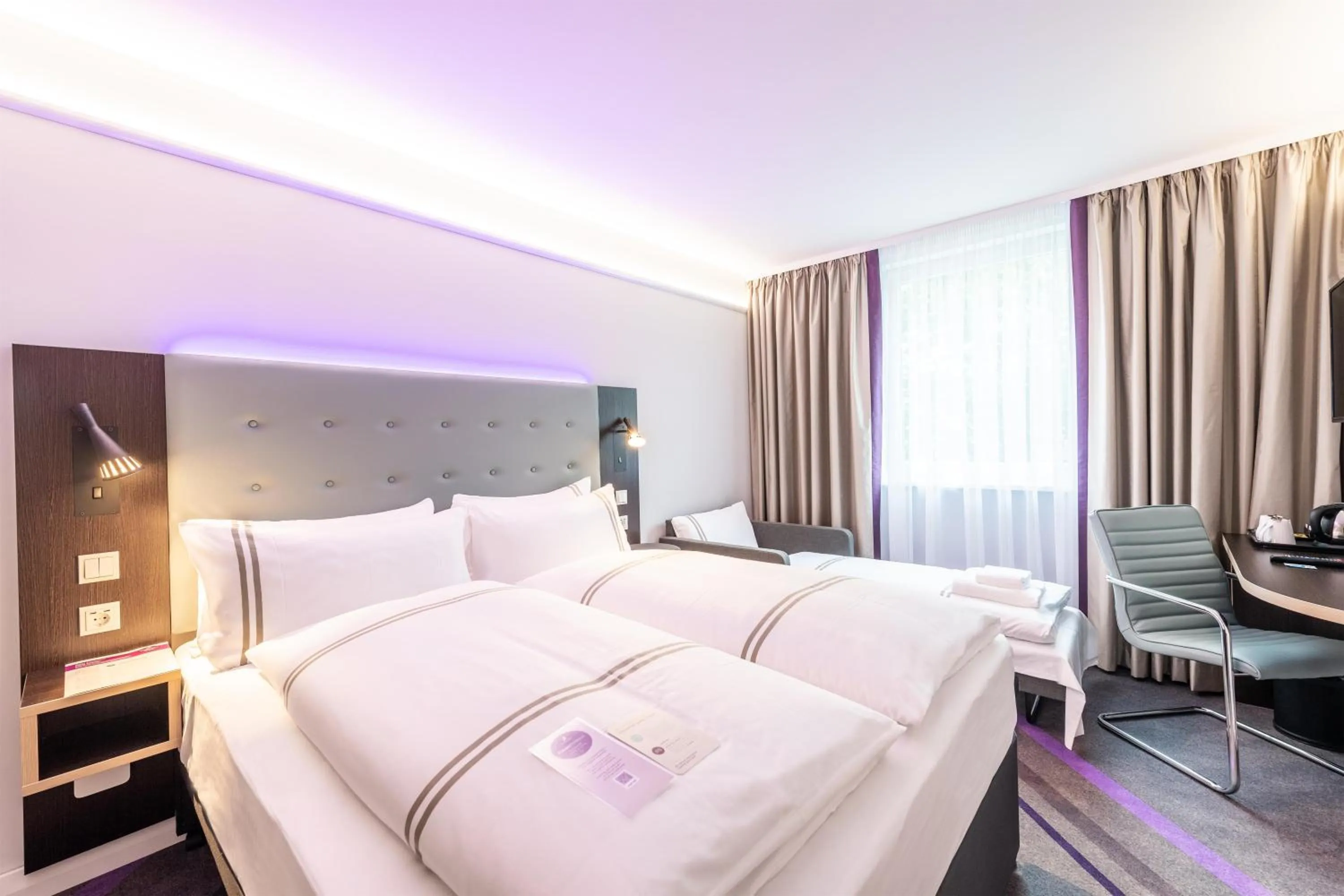 Bedroom, Bed in Premier Inn München Airport Ost