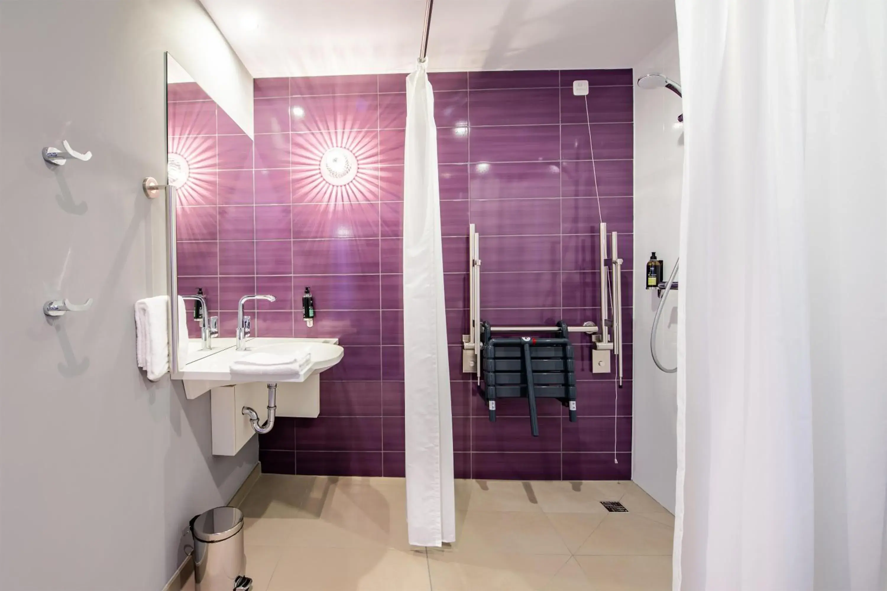 Double Room - Disability Access in Premier Inn München Airport Ost Double Room - Disability Access in Premier Inn München Airport Ost