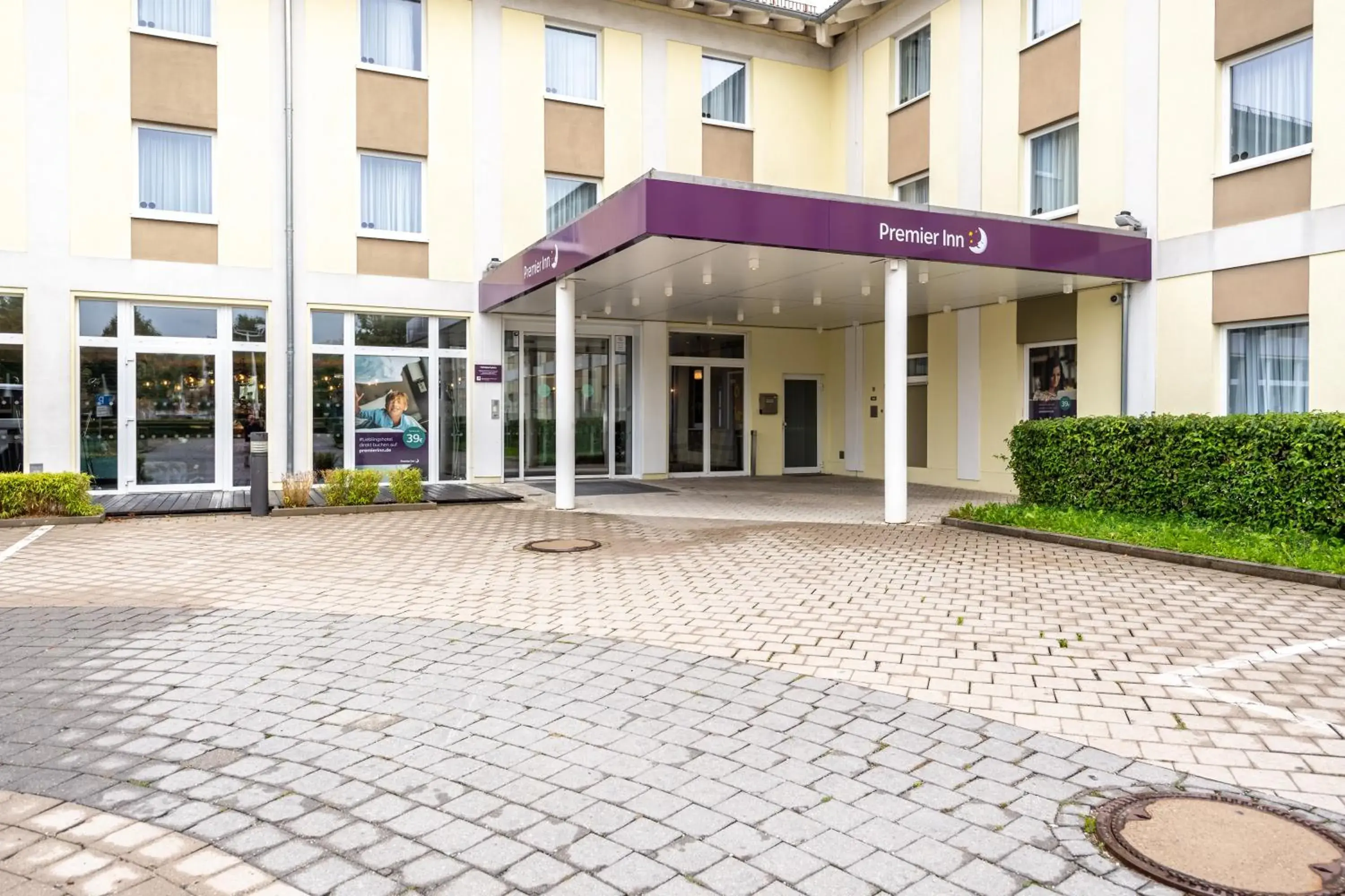 Property building in Premier Inn München Airport Ost Property building in Premier Inn München Airport Ost