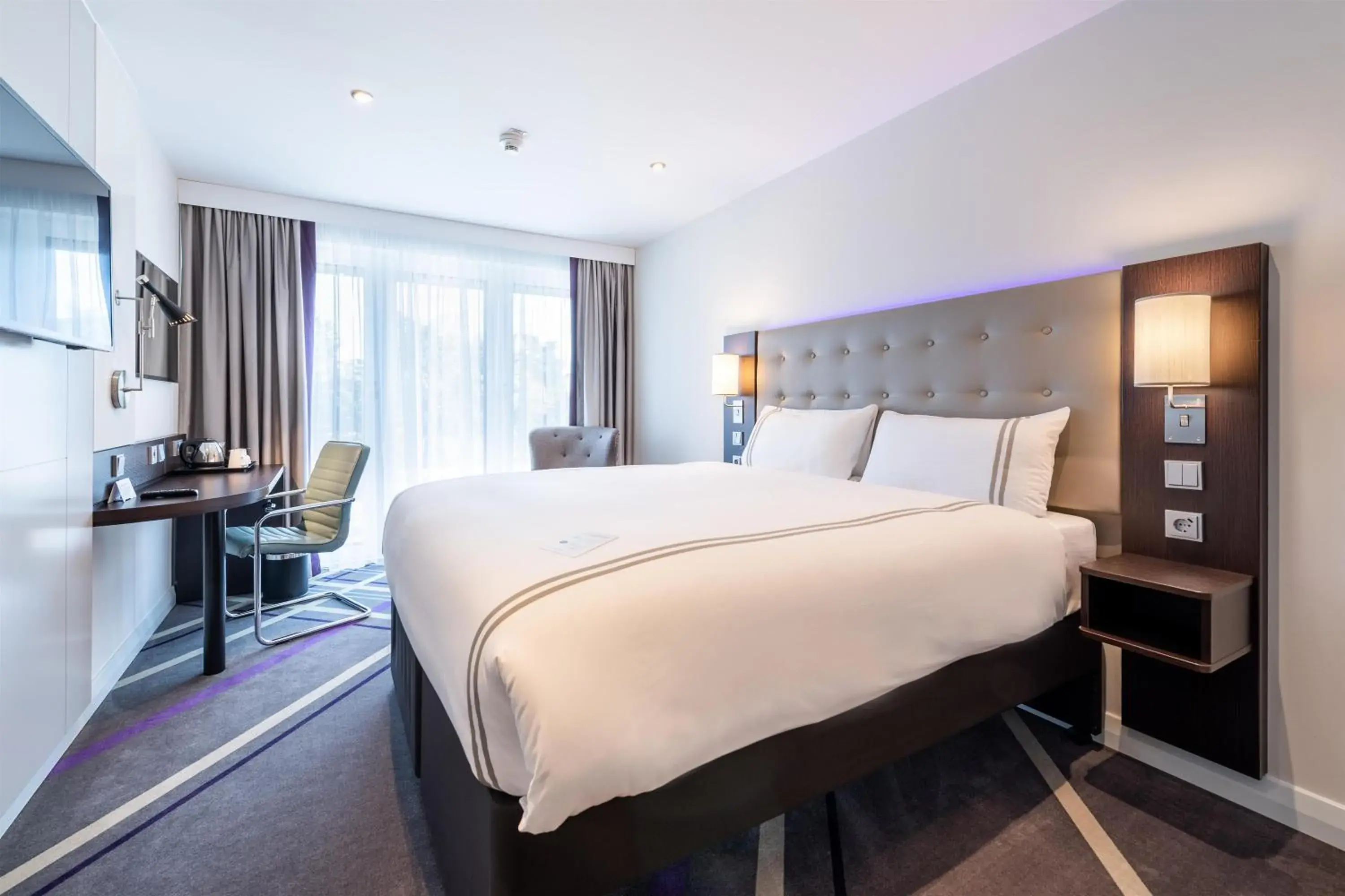 Bedroom, Bed in Premier Inn München City Schwabing Bedroom, Bed in Premier Inn München City Schwabing