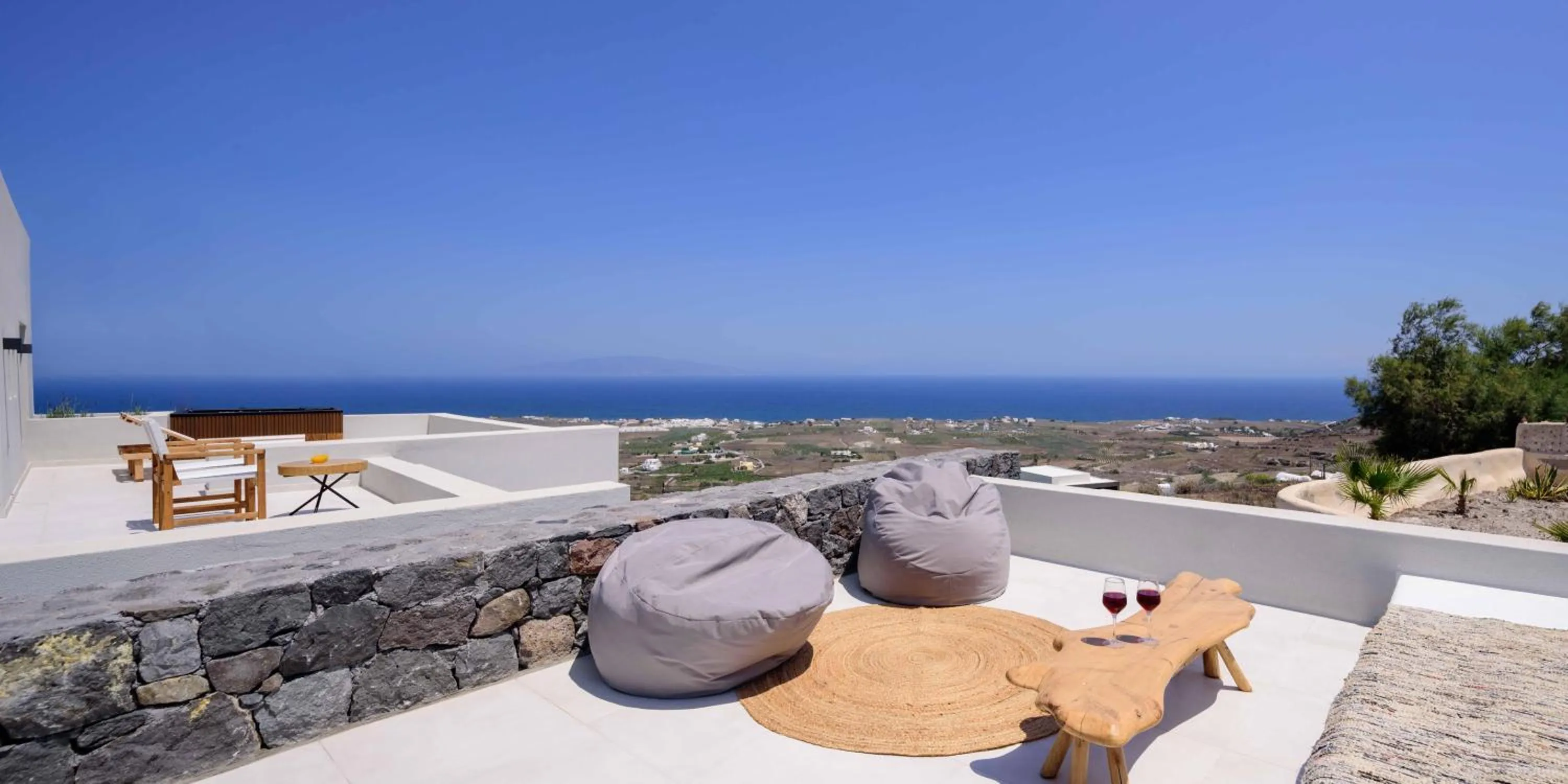 Property building in Ryolithos Suites