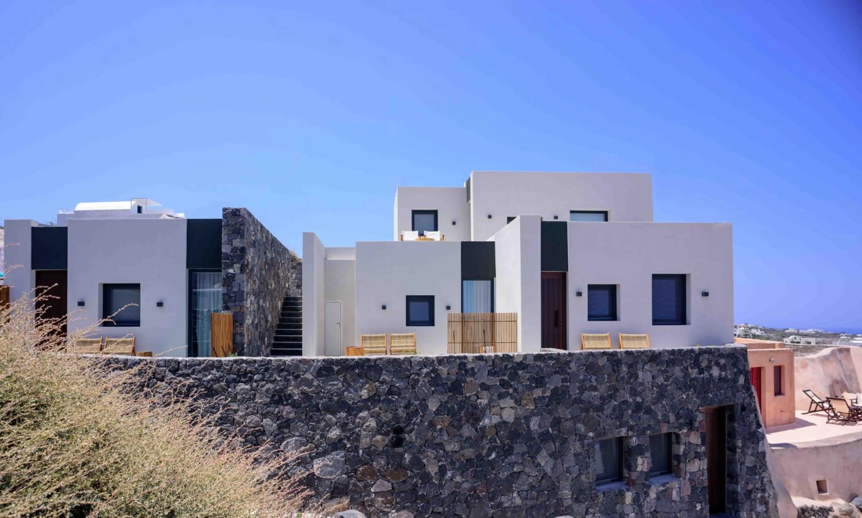 Property building in Ryolithos Suites