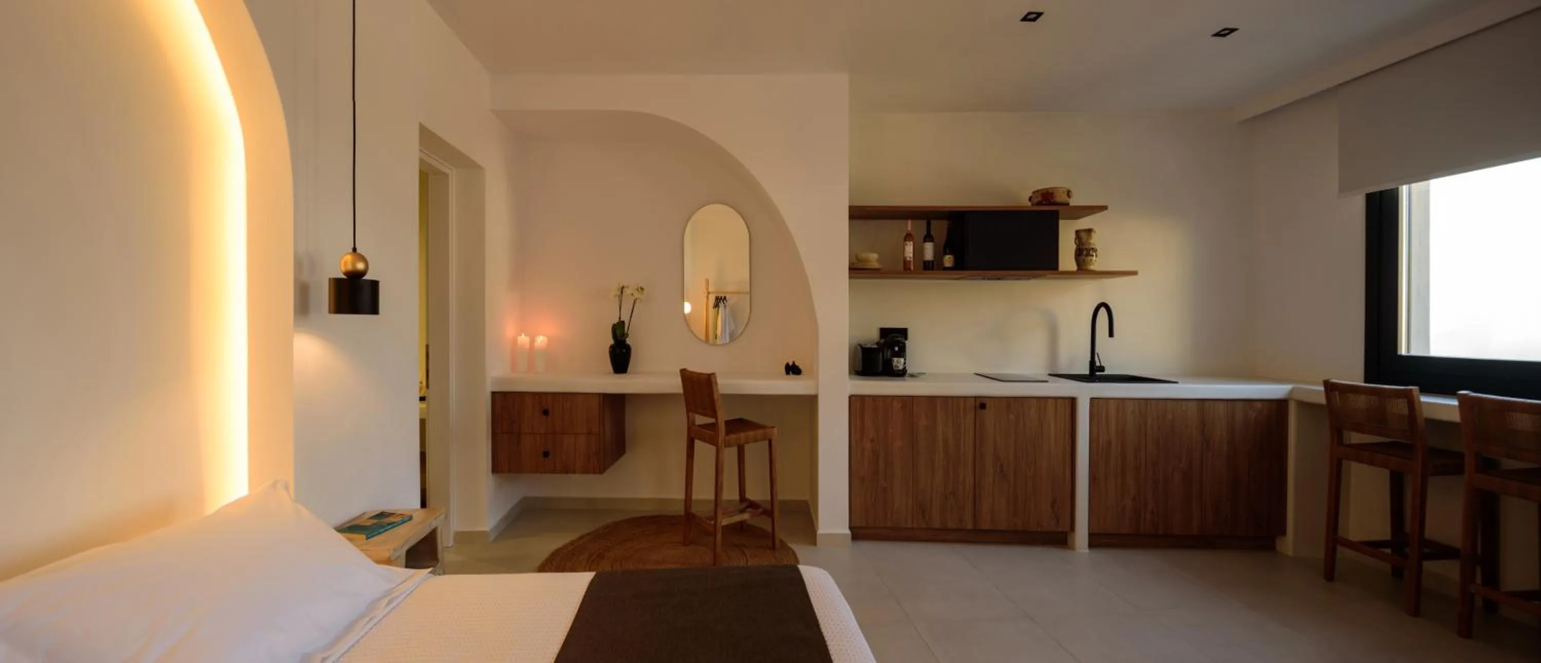 Kitchen or kitchenette in Ryolithos Suites