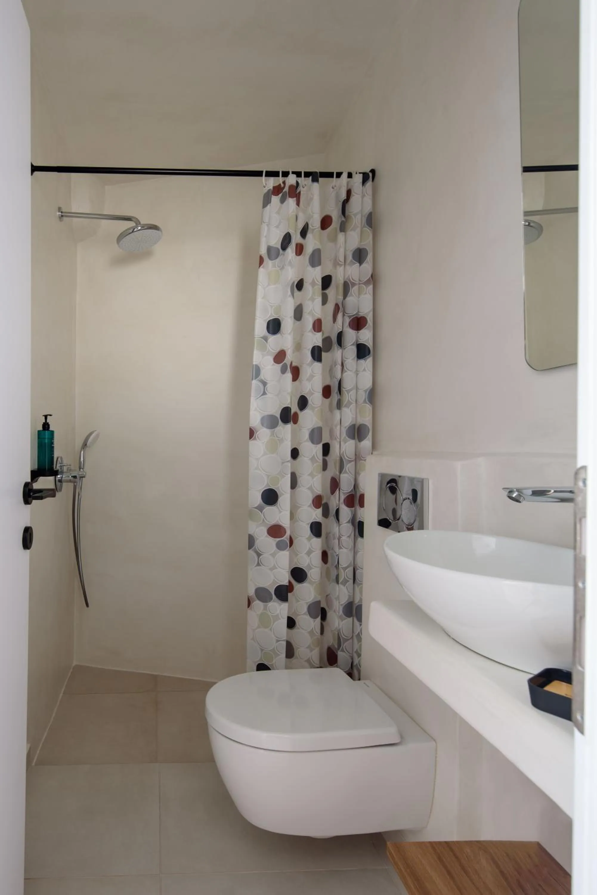 Shower in Ryolithos Suites