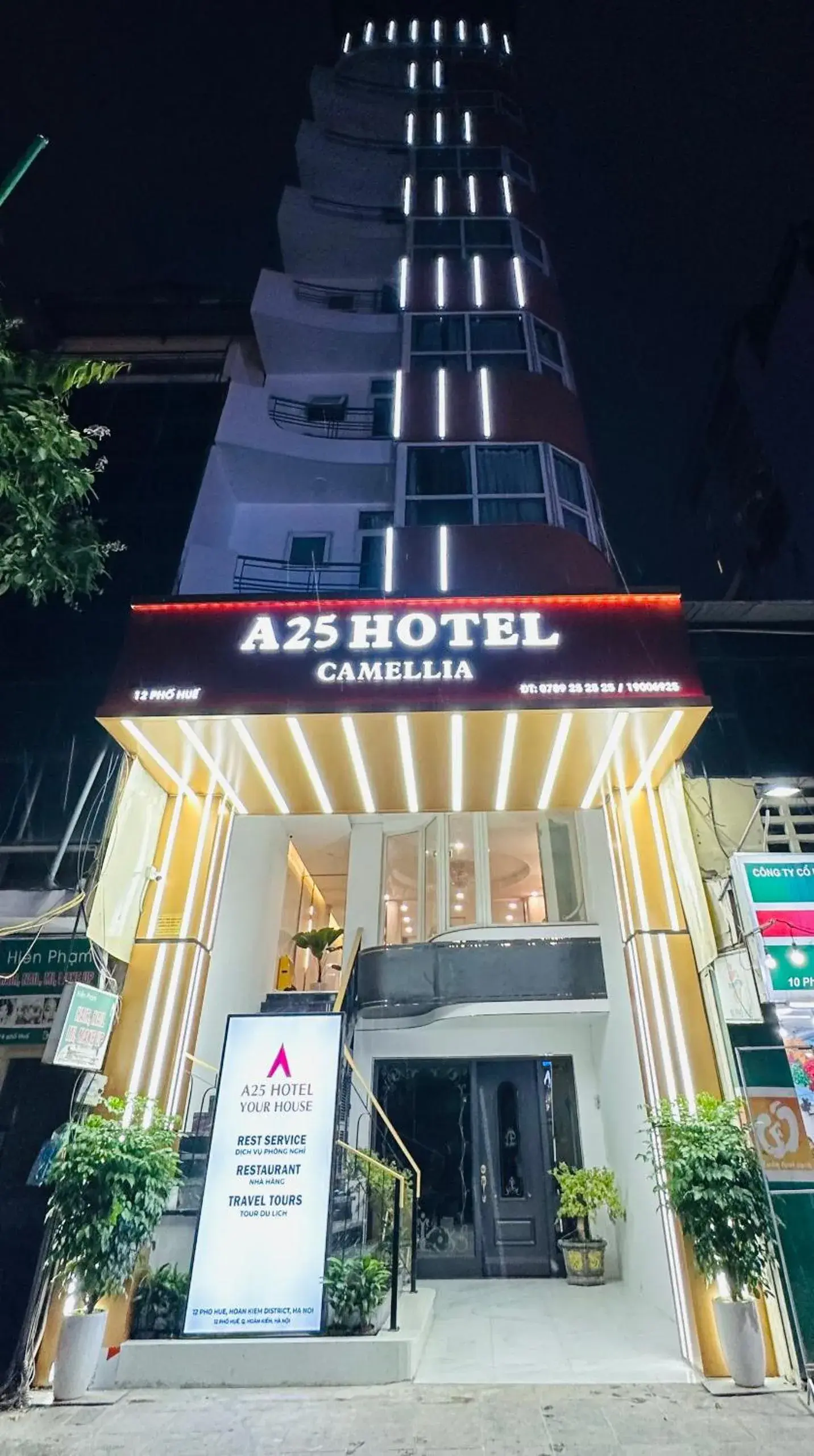 Property building in A25 Hotel - 12 Phố Huế Property building in A25 Hotel - 12 Phố Huế