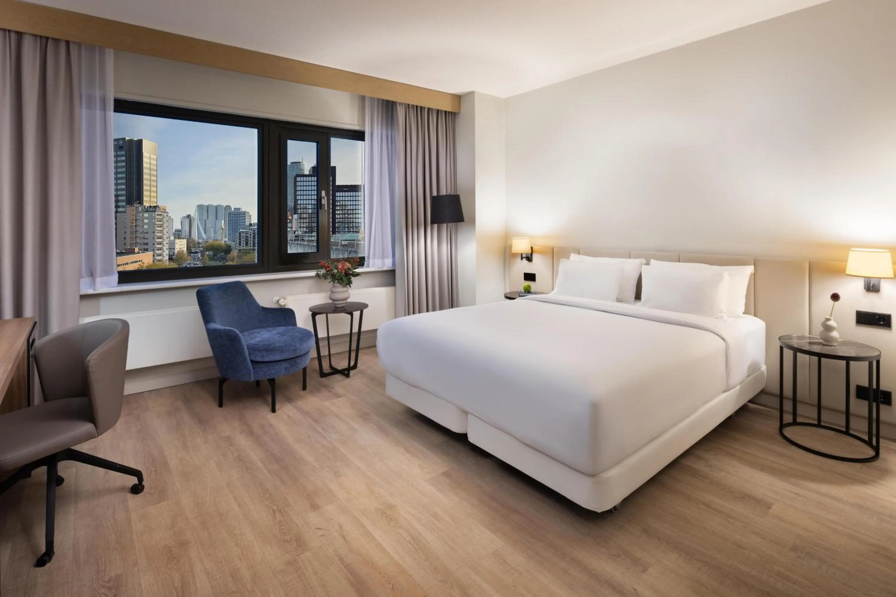 Bedroom, Bed in NH Atlanta Rotterdam Hotel