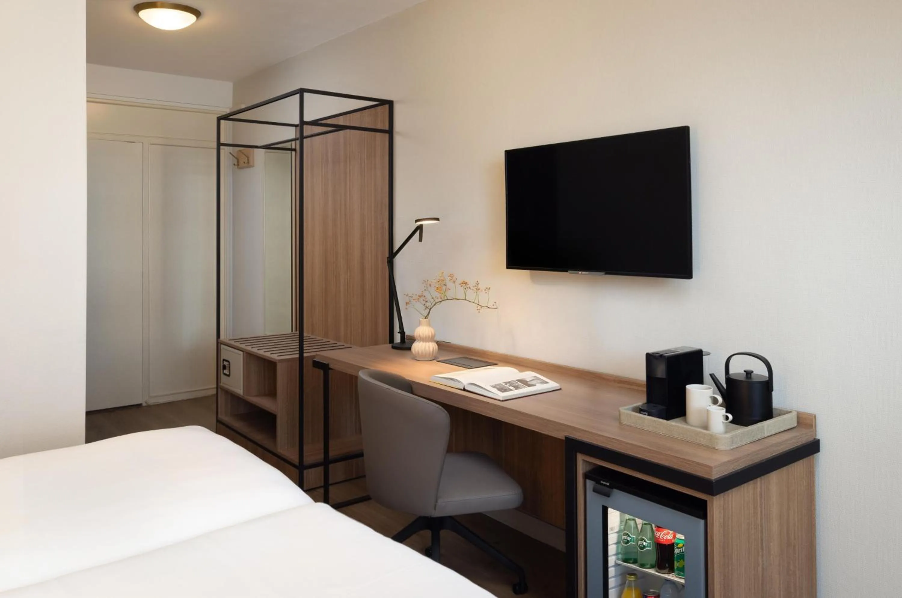 Bedroom, Bed in NH Atlanta Rotterdam Hotel