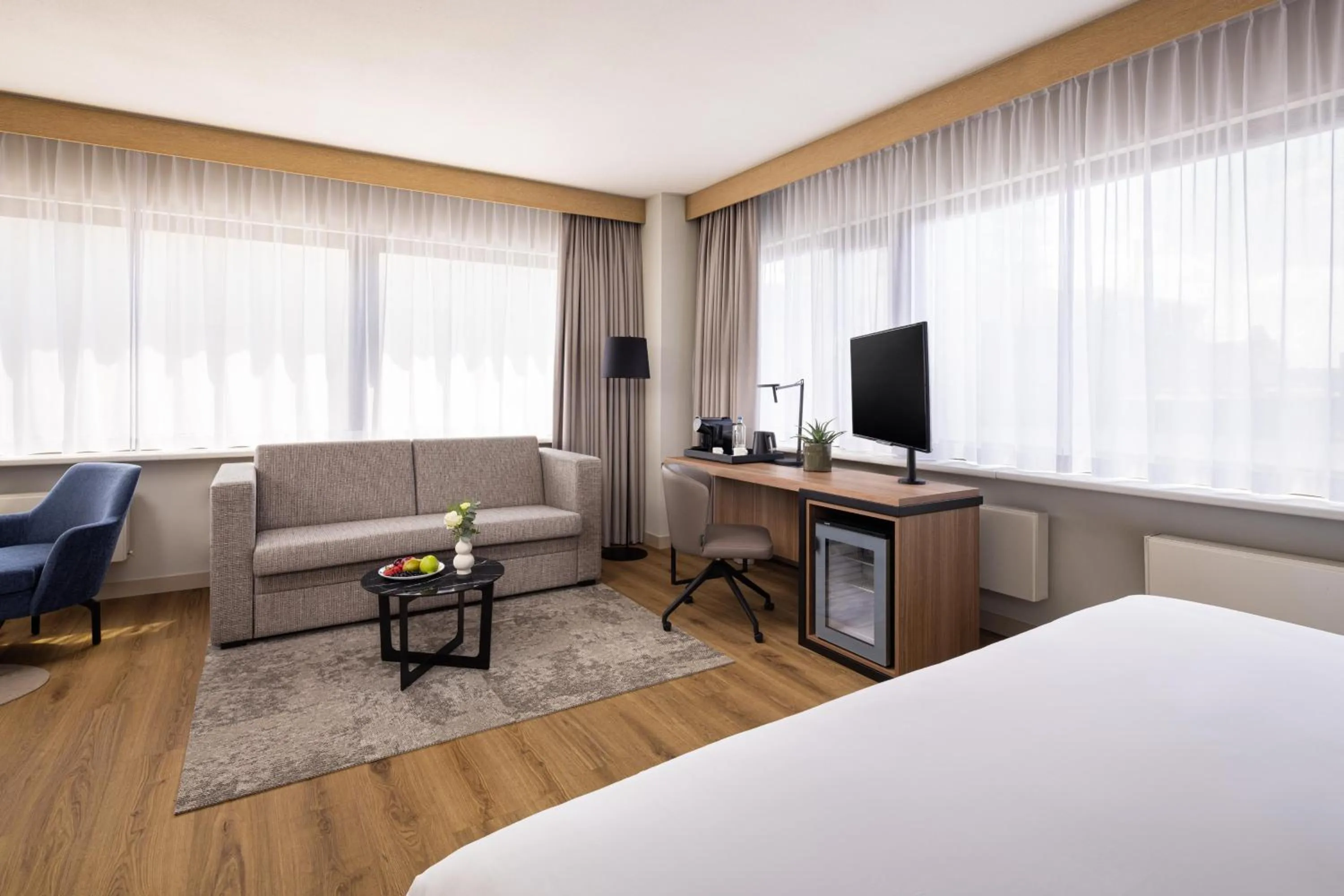 Bedroom, Bed in NH Atlanta Rotterdam Hotel