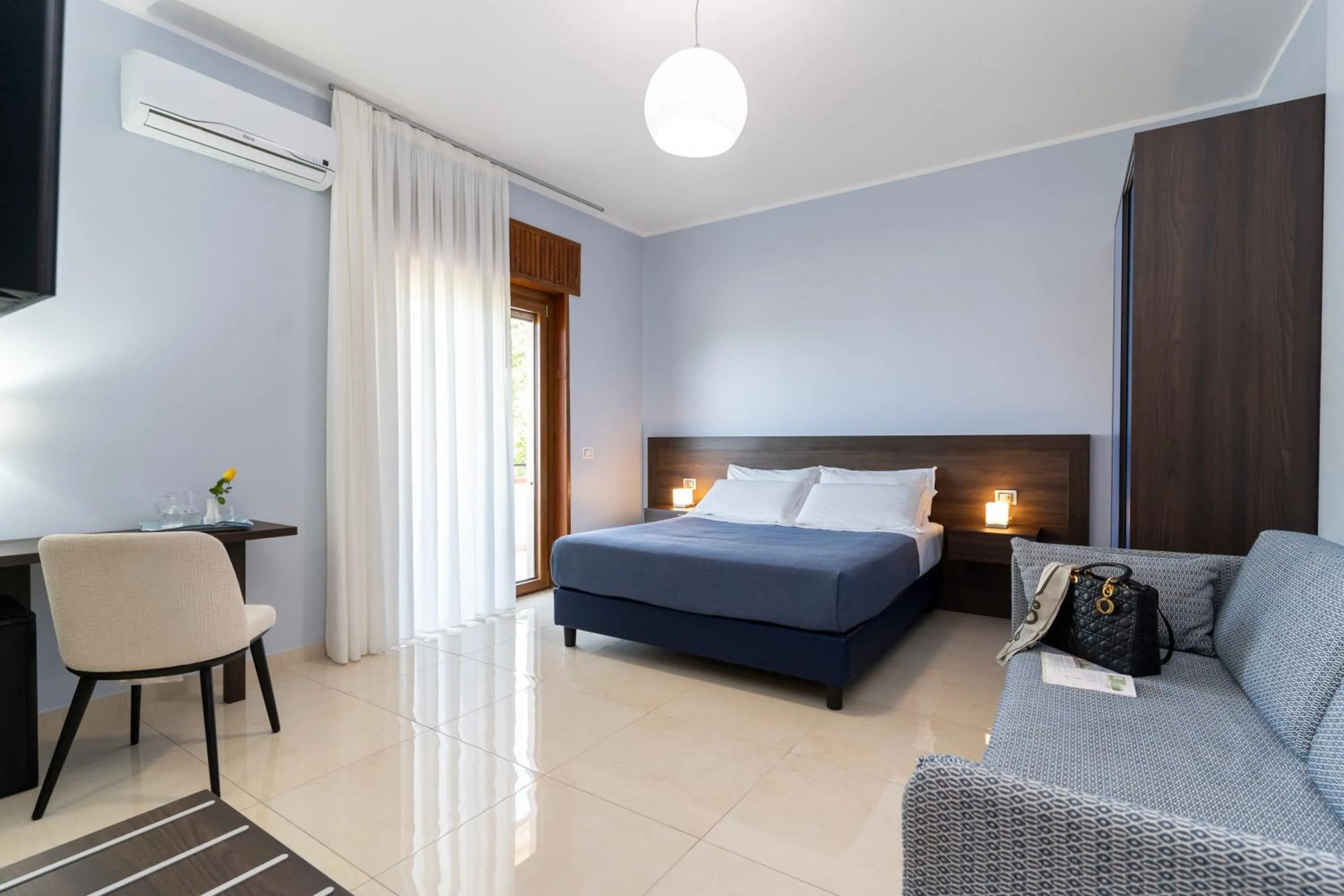 Bed in B&B Torre Talao