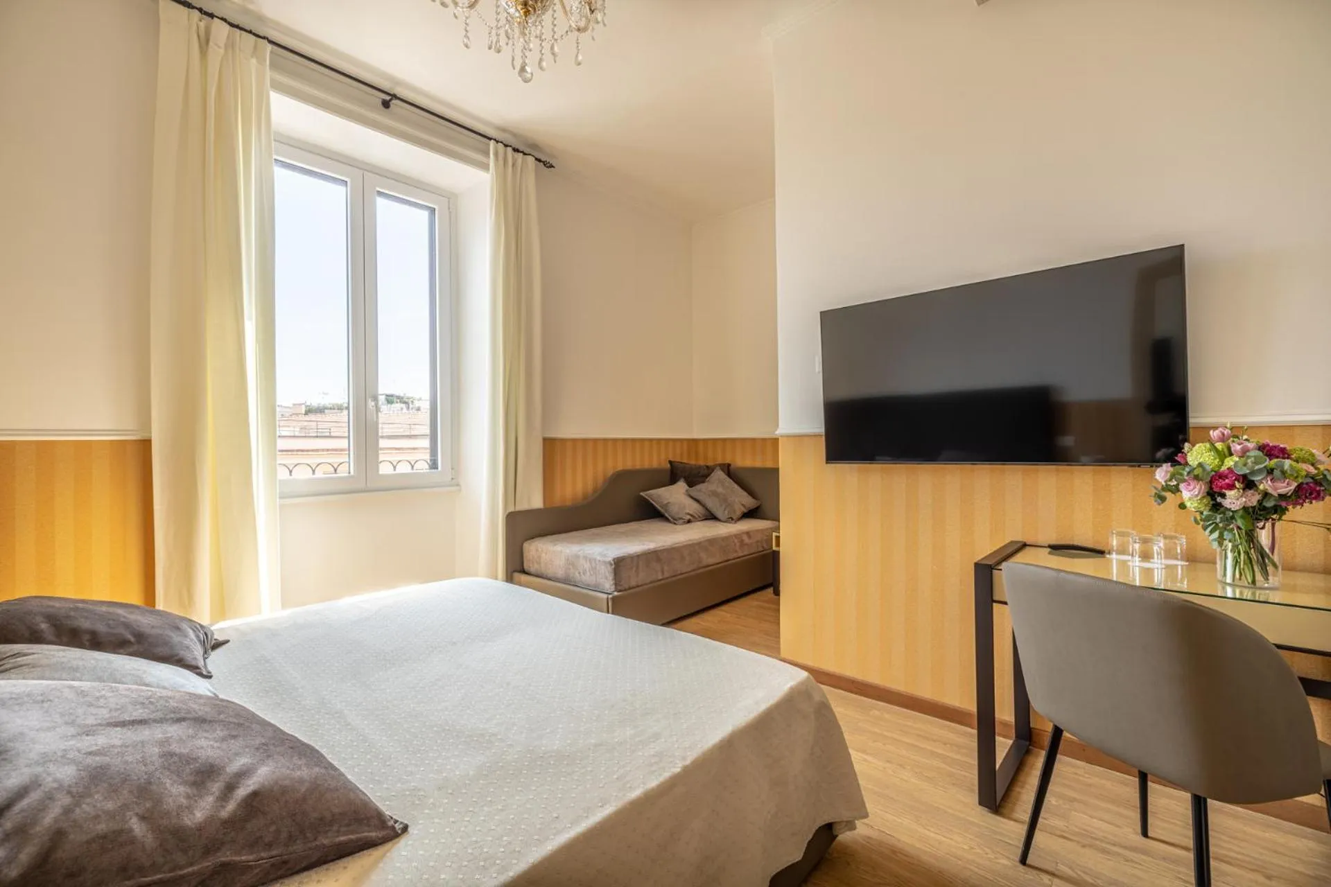 Bedroom, Bed in La Maison Royale