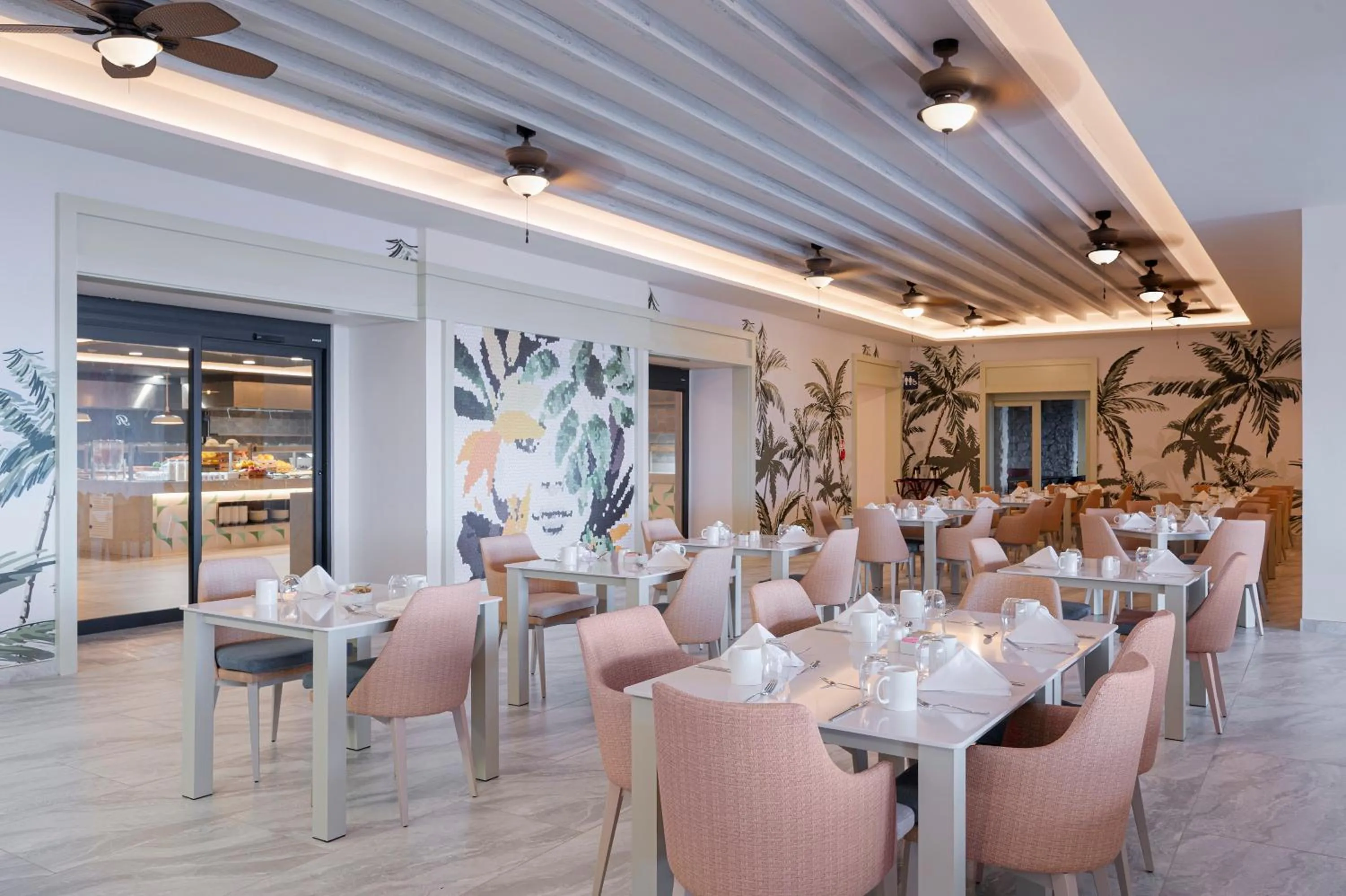 Restaurant/places to eat in Royalton CHIC Antigua, An Autograph Collection All-Inclusive Resort - Adults Only