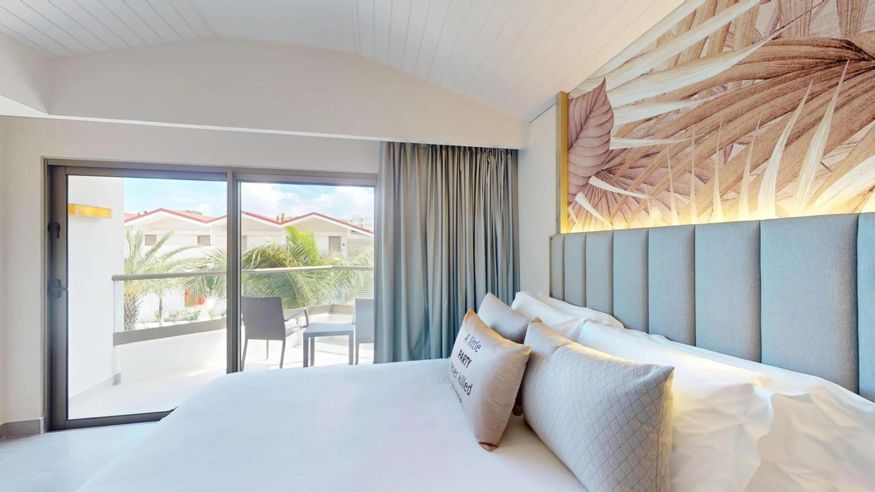 Bed in Royalton CHIC Antigua, An Autograph Collection All-Inclusive Resort - Adults Only