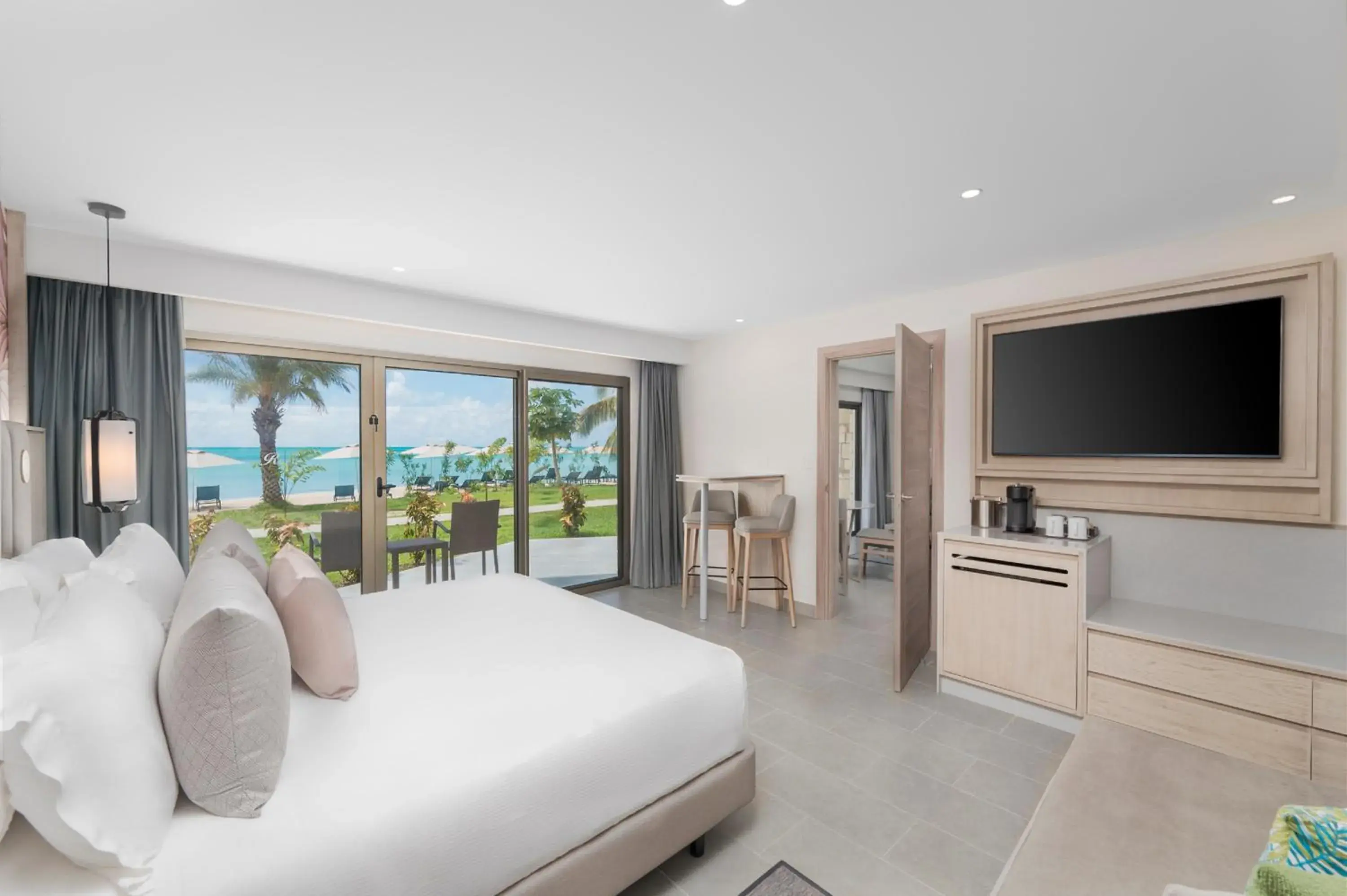 Luxury Presidential Beach Front Walkout One Bedroom Suite Diamond Club in Royalton CHIC Antigua, An Autograph Collection All-Inclusive Resort - Adults Only Luxury Presidential Beach Front Walkout One Bedroom Suite Diamond Club in Royalton CHIC Antigua, An Autograph Collection All-Inclusive Resort - Adults Only