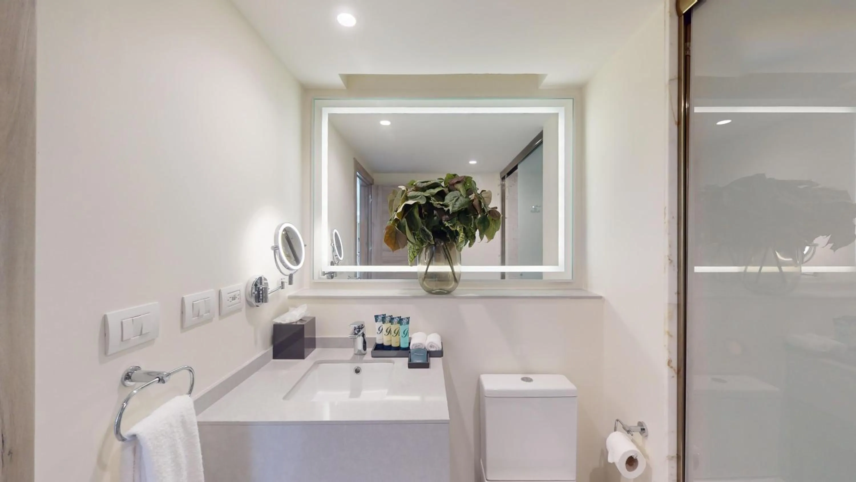 Bathroom in Royalton CHIC Antigua, An Autograph Collection All-Inclusive Resort - Adults Only