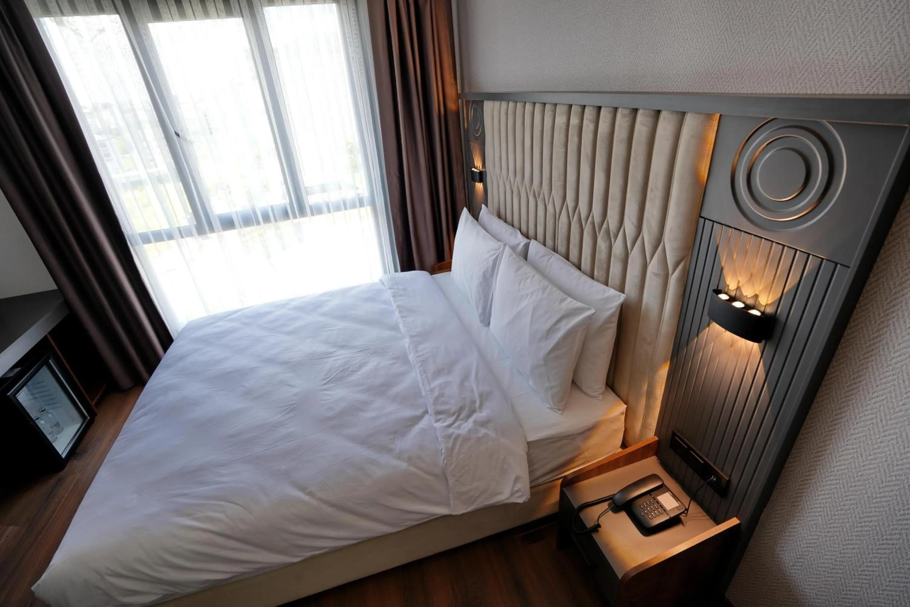 Photo of the whole room, Bed in Shelton Airport Hotel