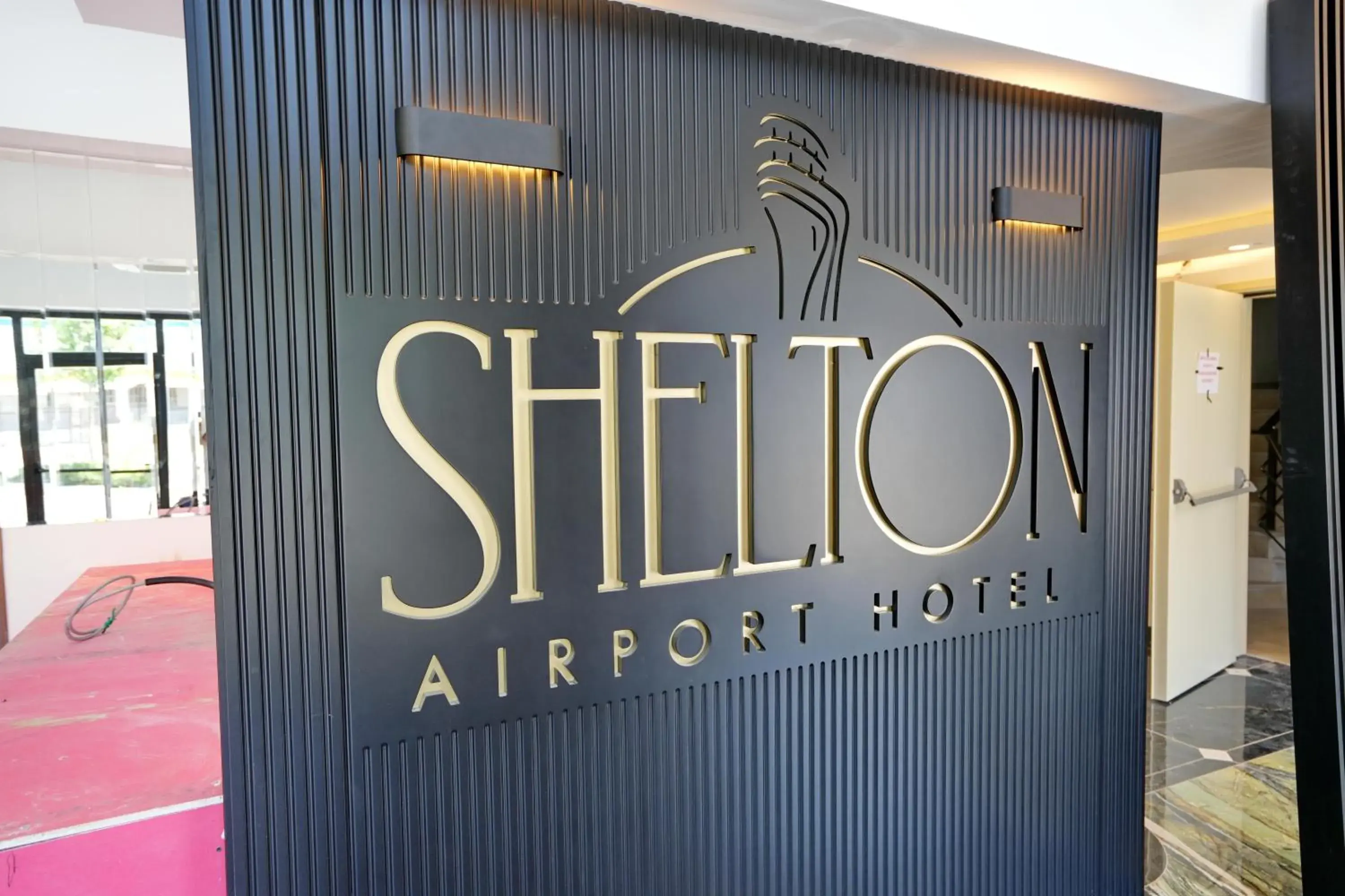 Restaurant/places to eat in Shelton Airport Hotel Restaurant/places to eat in Shelton Airport Hotel
