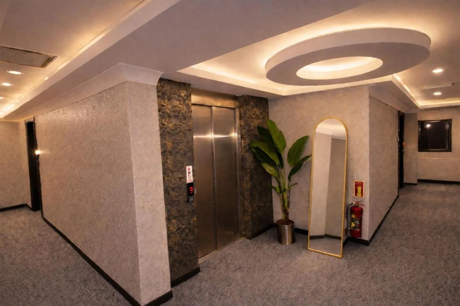 Shelton Airport Hotel