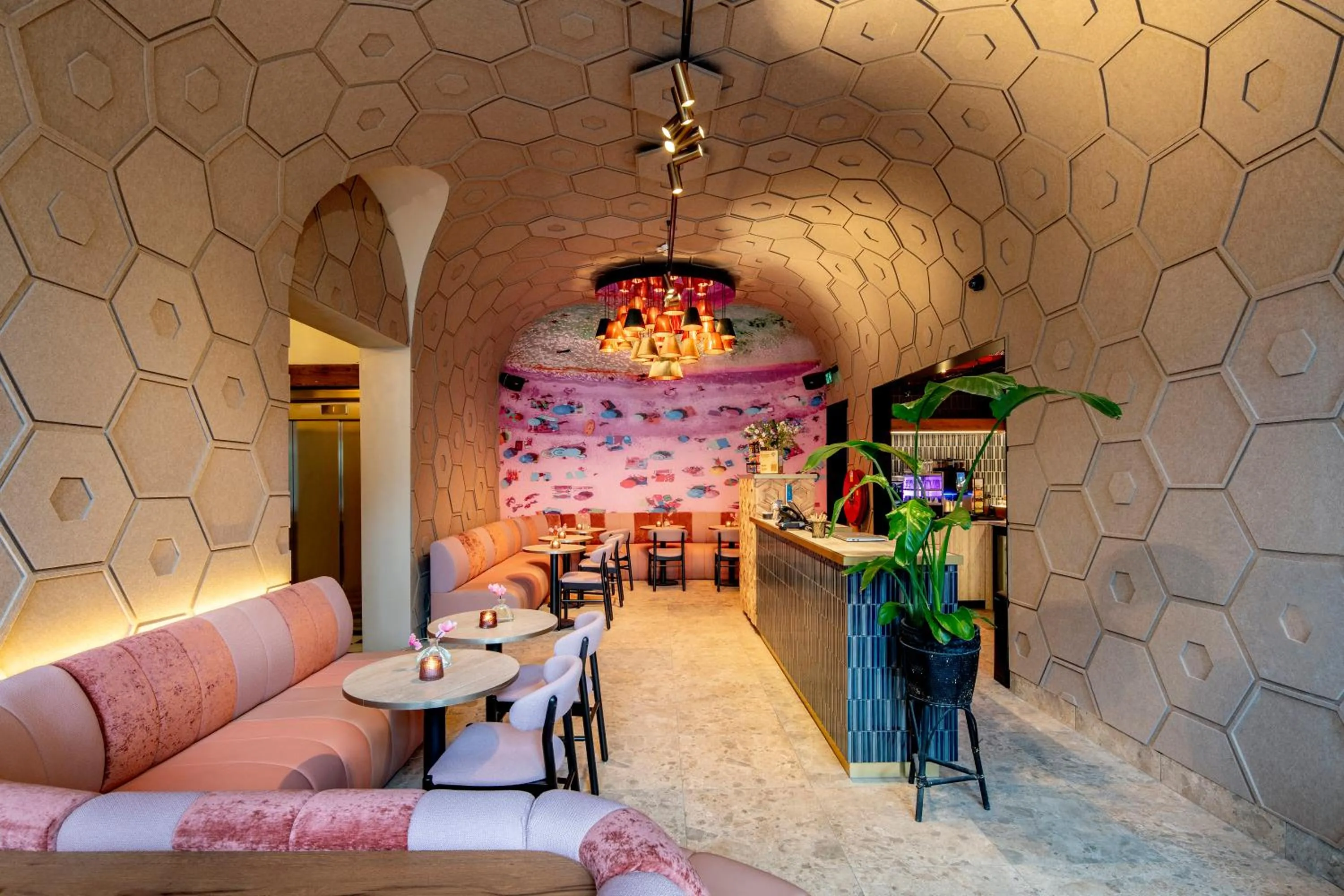 Lobby or reception in Mister Highland Hotel