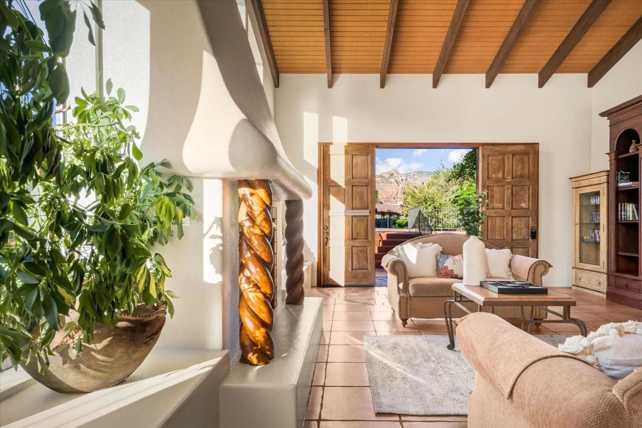 Living room in Adobe Village Inn Estate estate