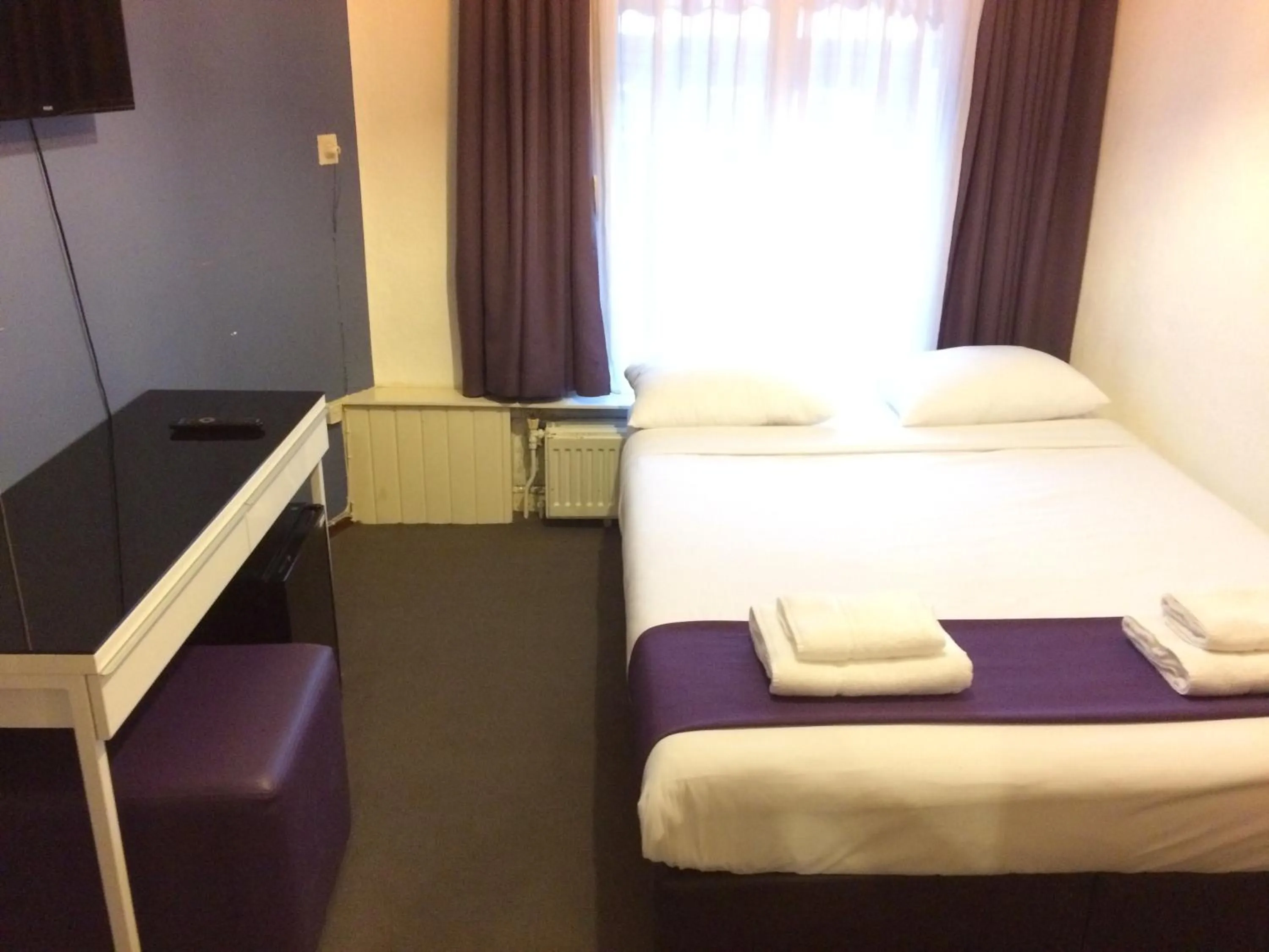 Bed in Hotel Bellington