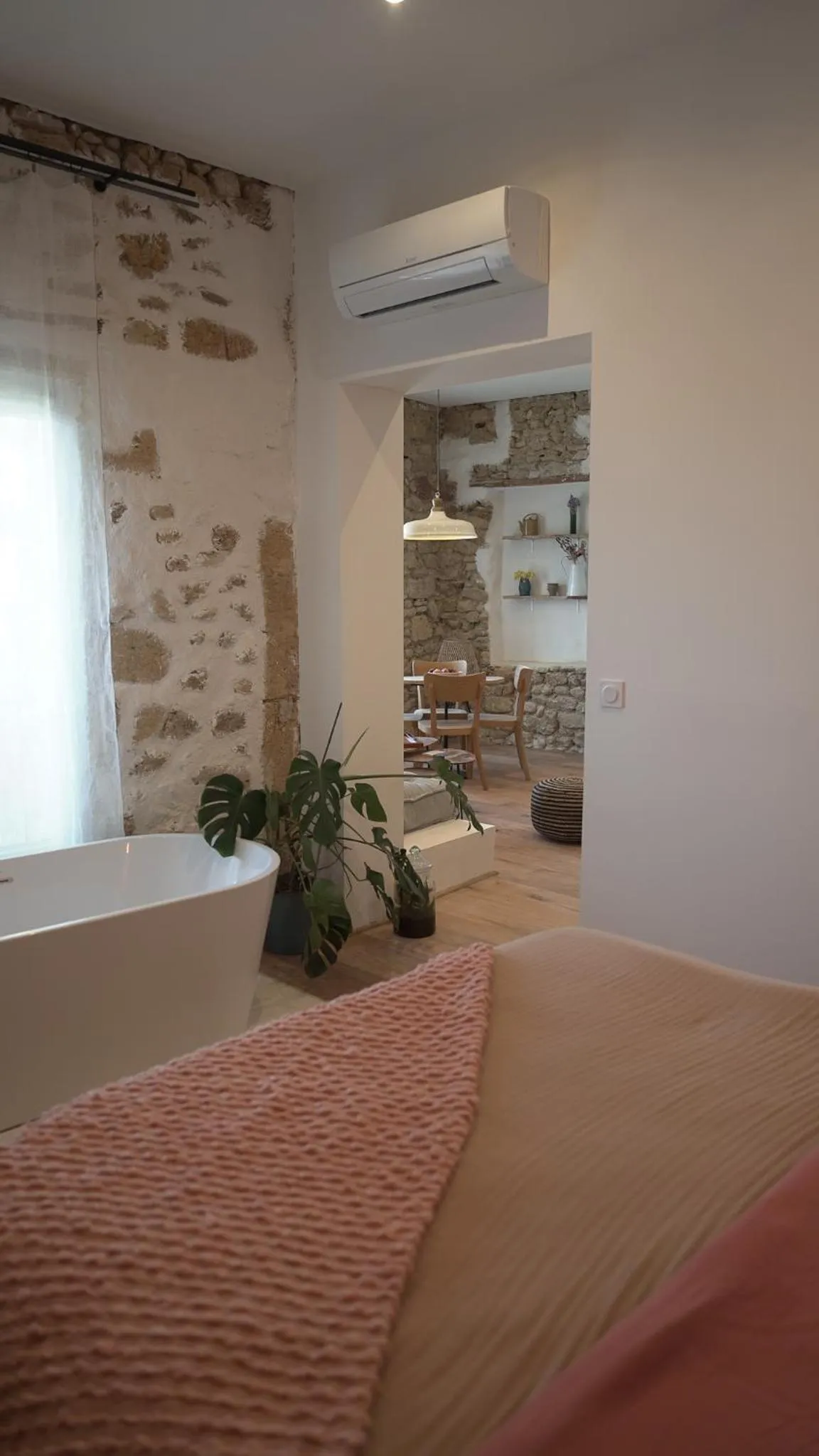 Bedroom, Bed in La Maison des Lamanon