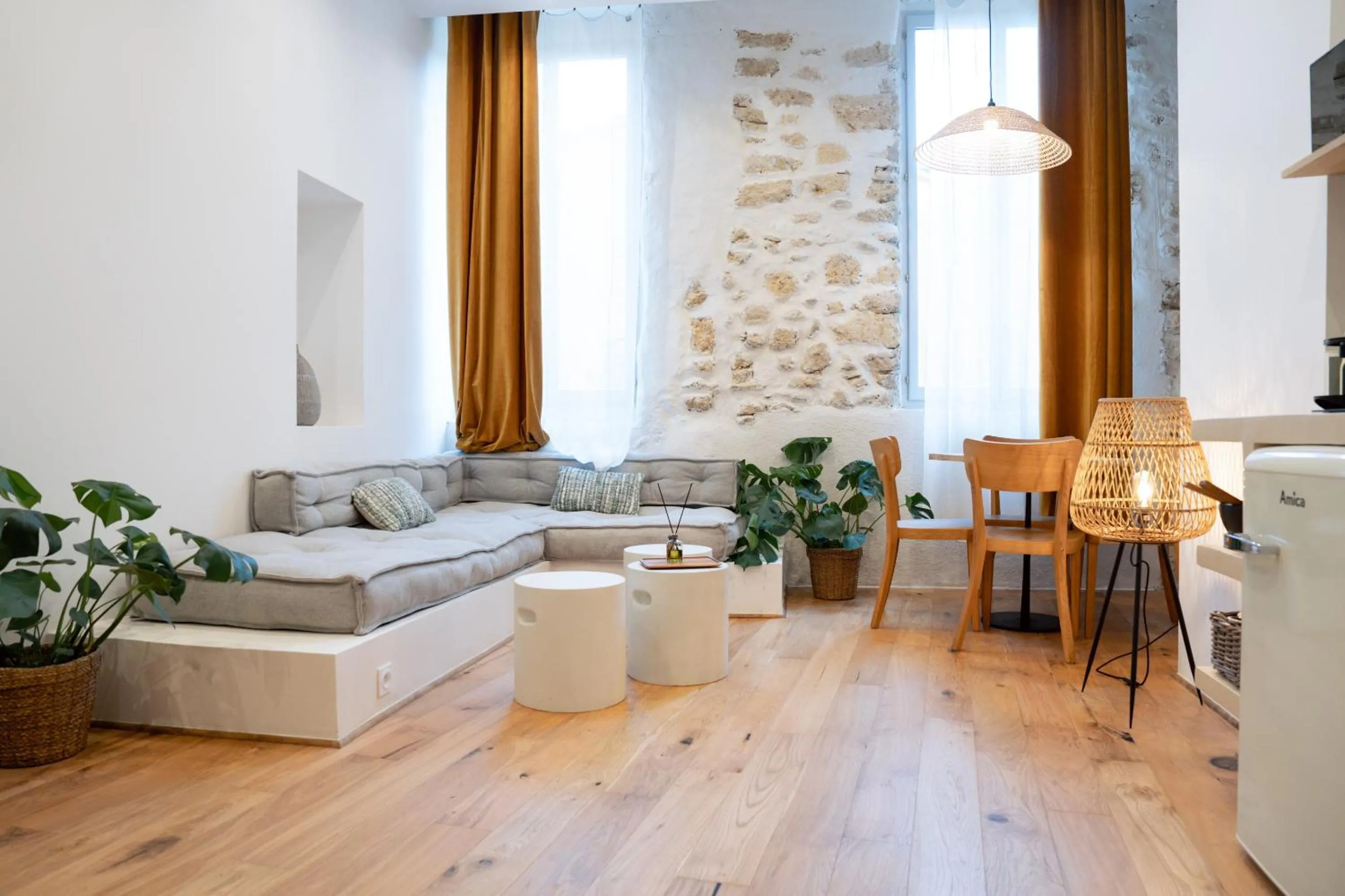 Other in La Maison des Lamanon