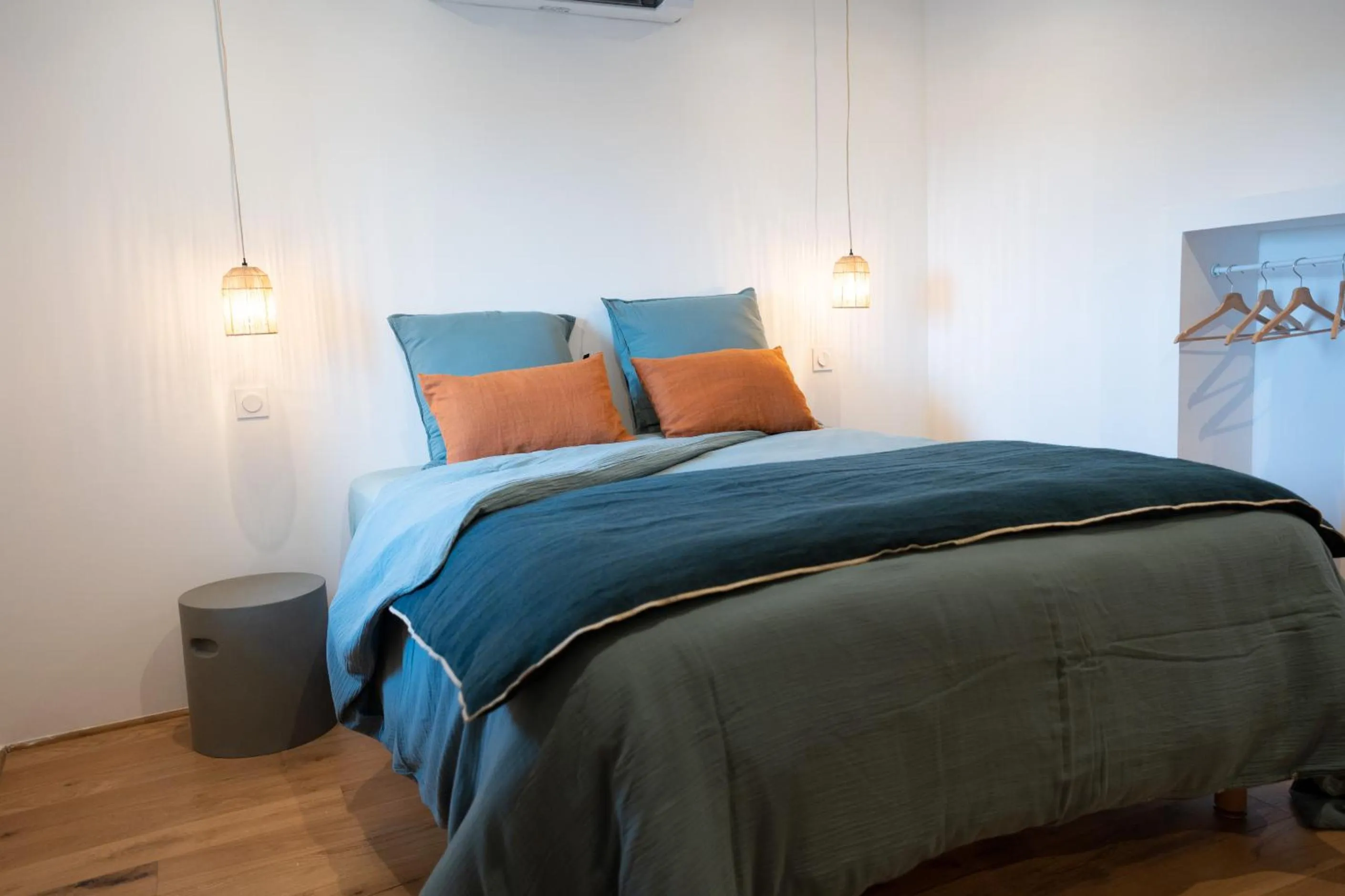 Bedroom, Bed in La Maison des Lamanon