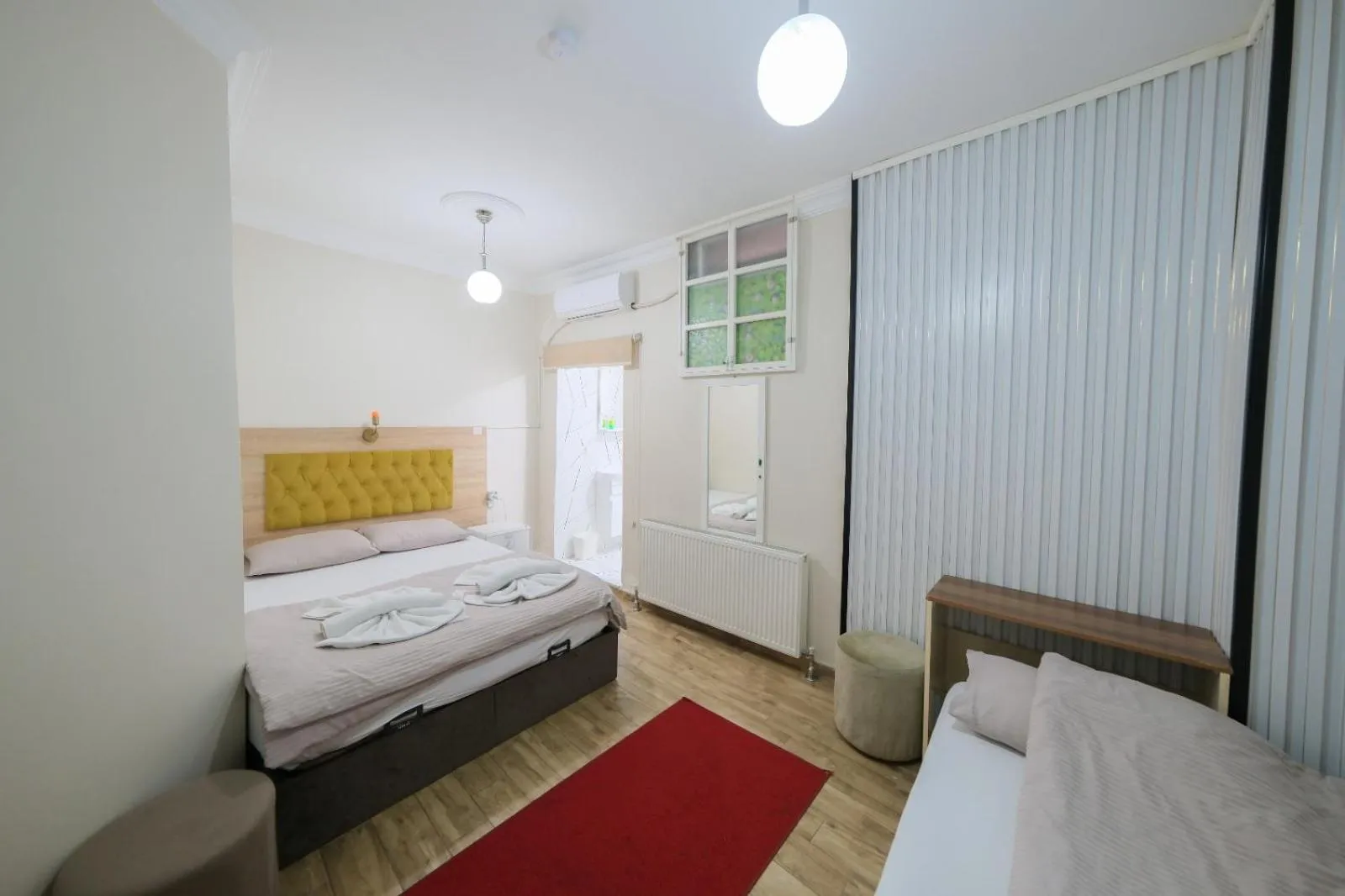 Photo of the whole room, Bed in Halil Bey Konağı