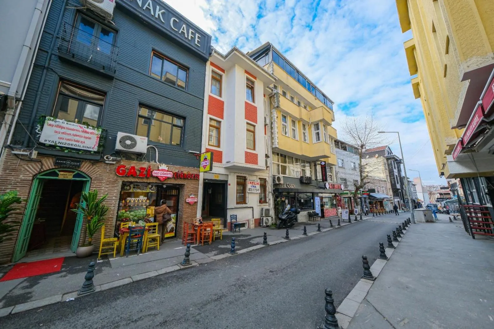Property building in Halil Bey Konağı