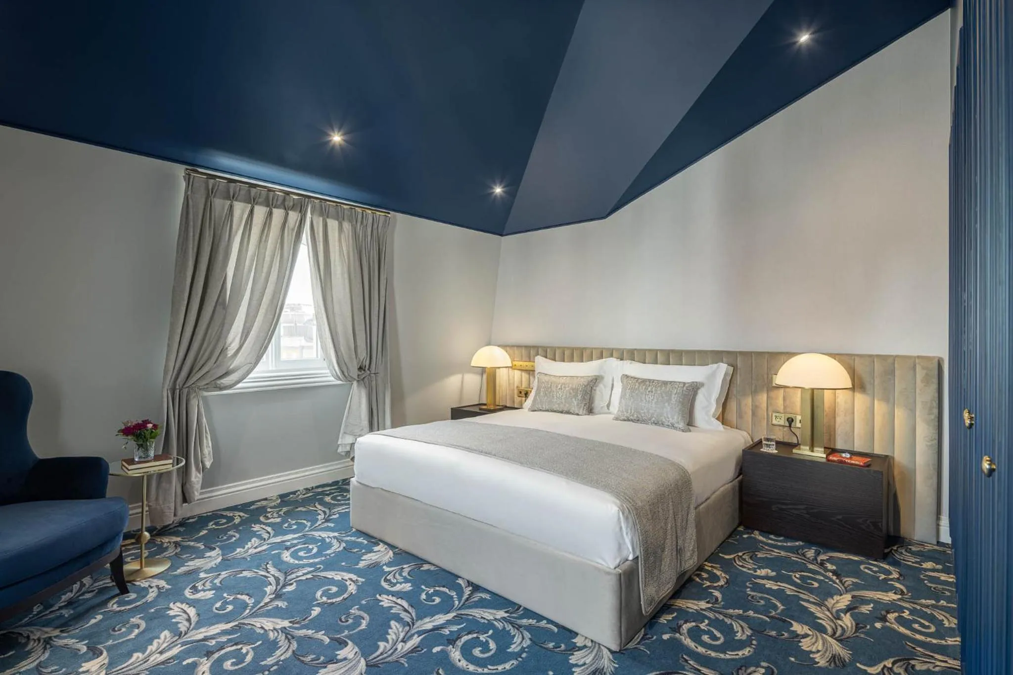 Bedroom, Bed in MS Collection Aveiro - Palacete Valdemouro