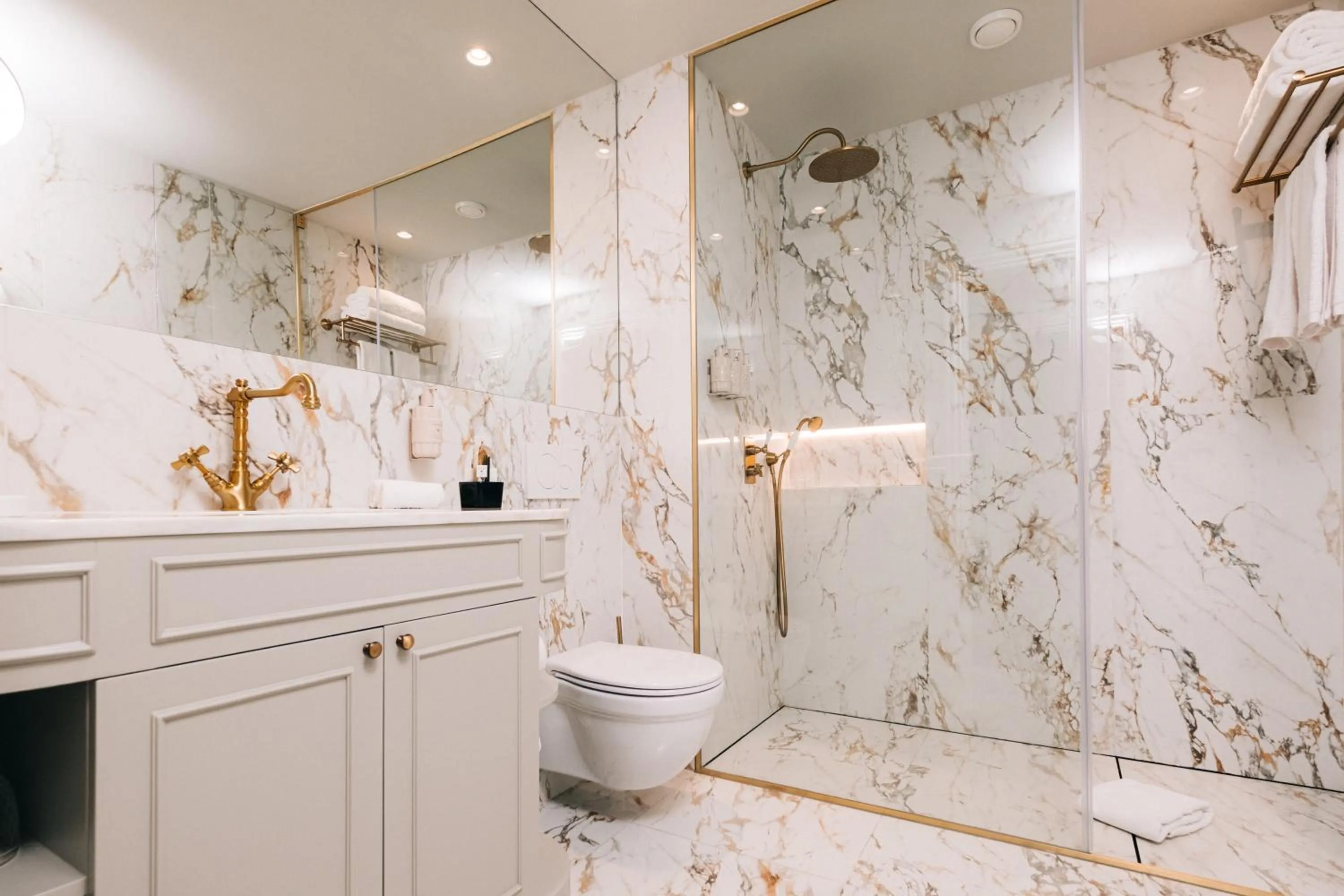 Shower in MS Collection Aveiro - Palacete Valdemouro