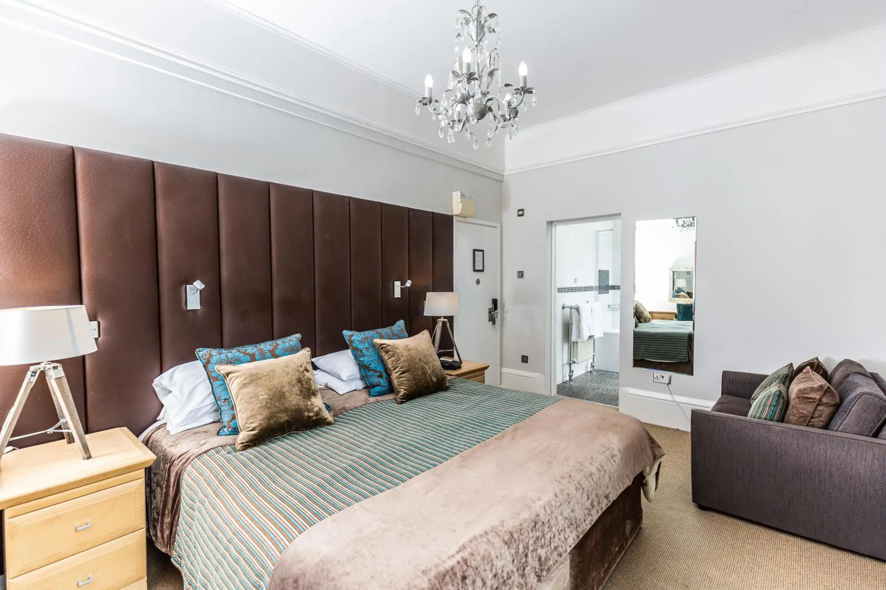 Luxury Double or Twin Room in Beaumont House Luxury Double or Twin Room in Beaumont House