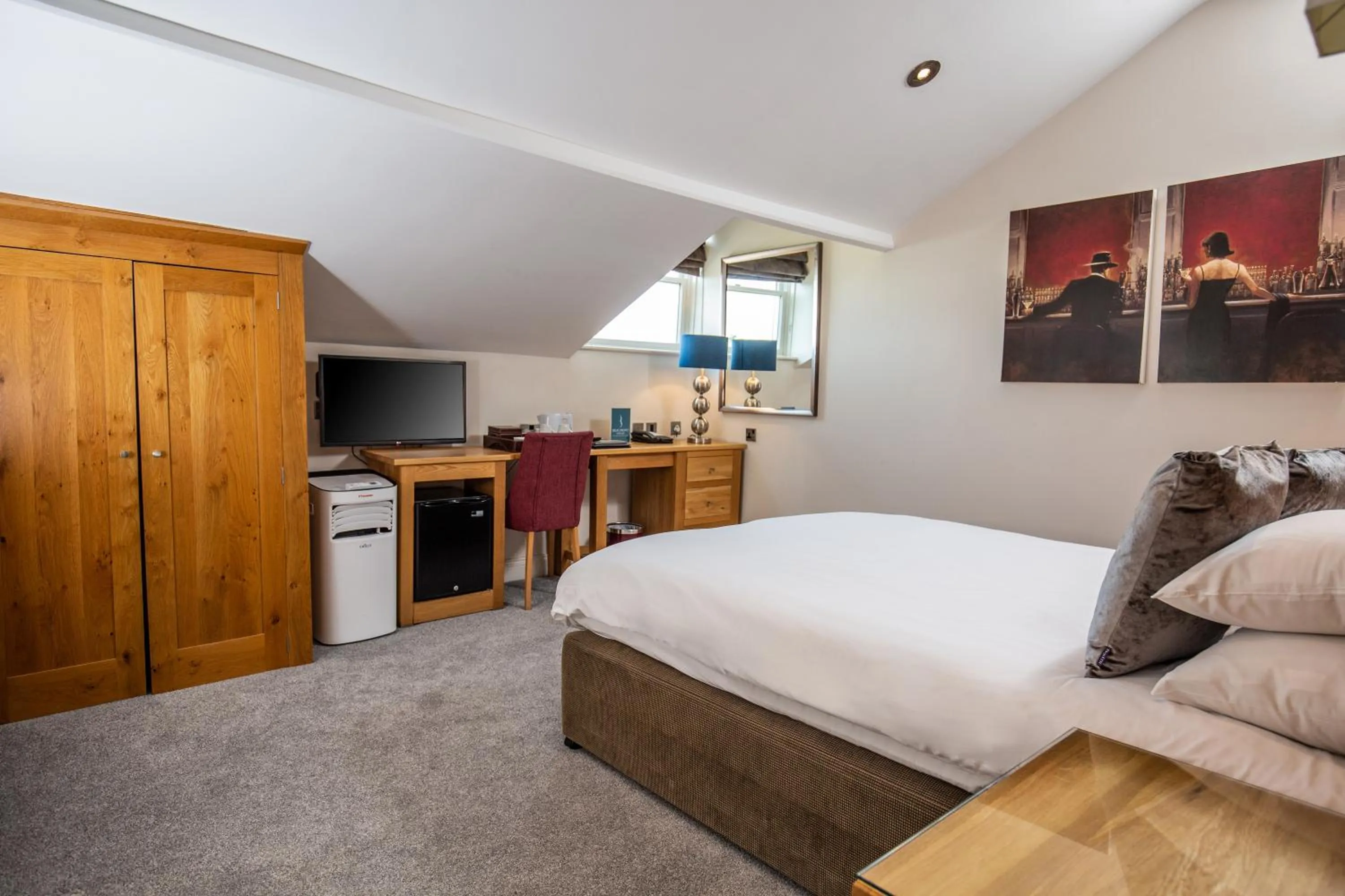 TV and multimedia, Bed in Beaumont House