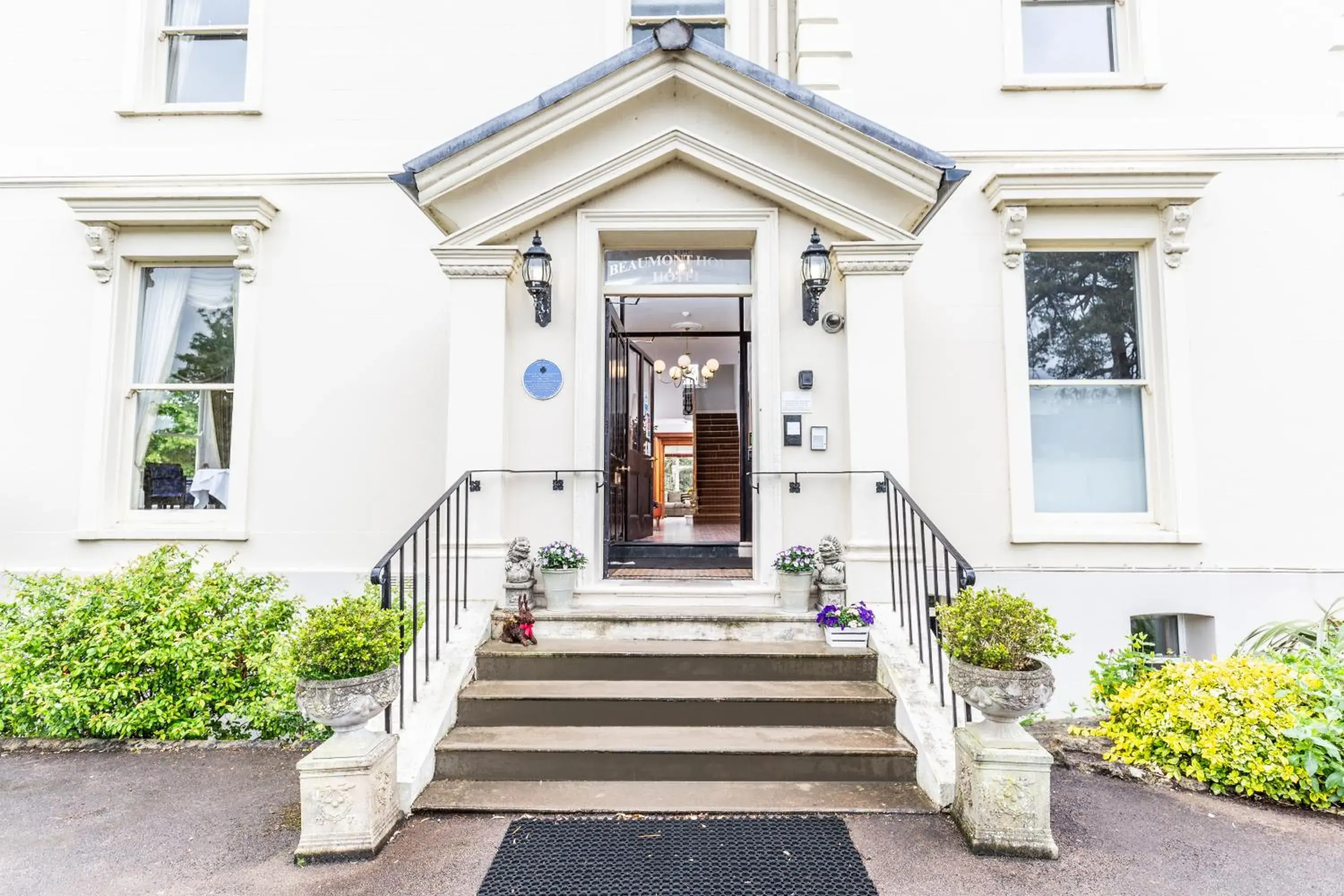 Property building in Beaumont House Property building in Beaumont House