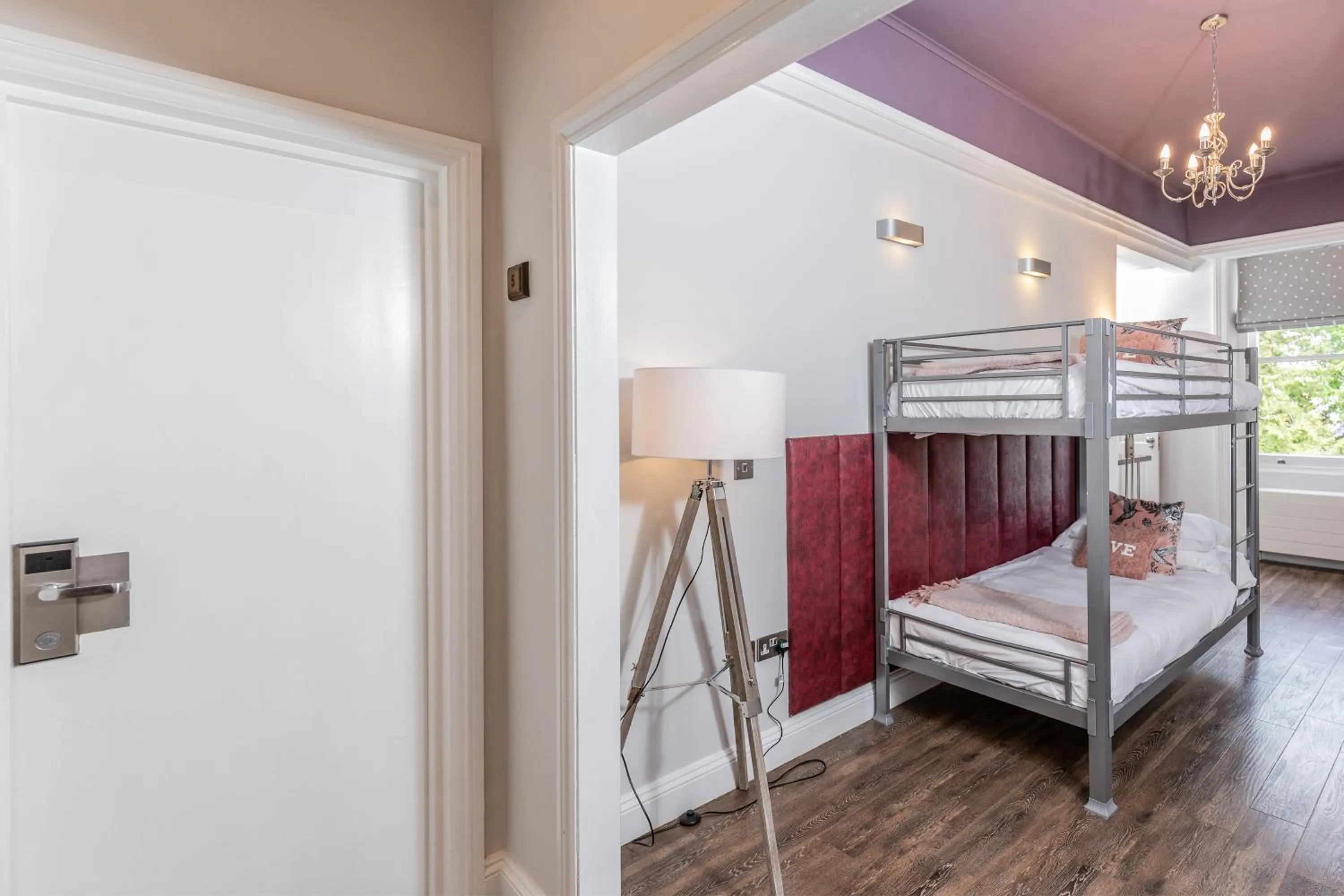 bunk bed, Bed in Beaumont House