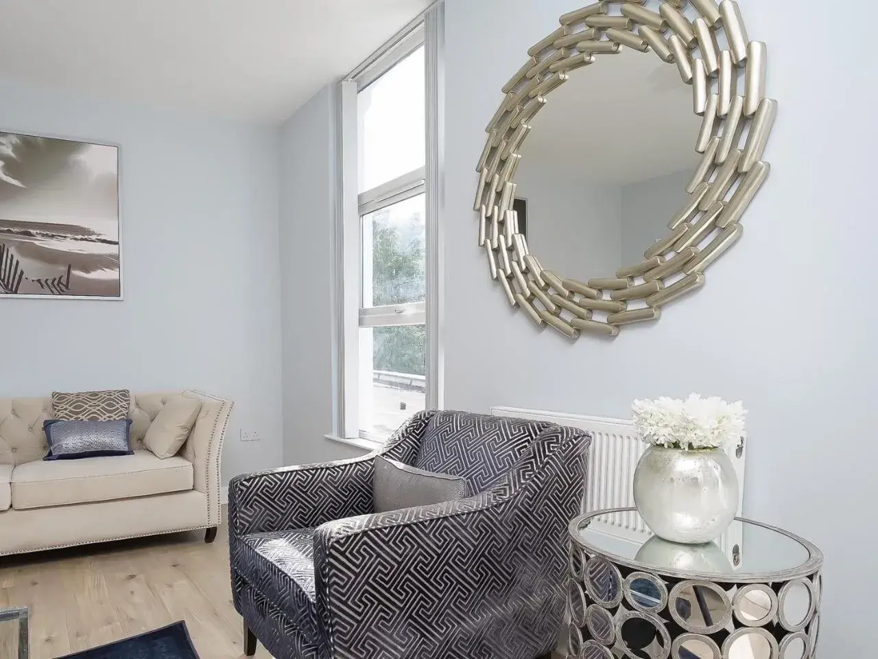 City Centre 3 BDR Townhouse by Belfast City Breaks City Centre 3 BDR Townhouse by Belfast City Breaks